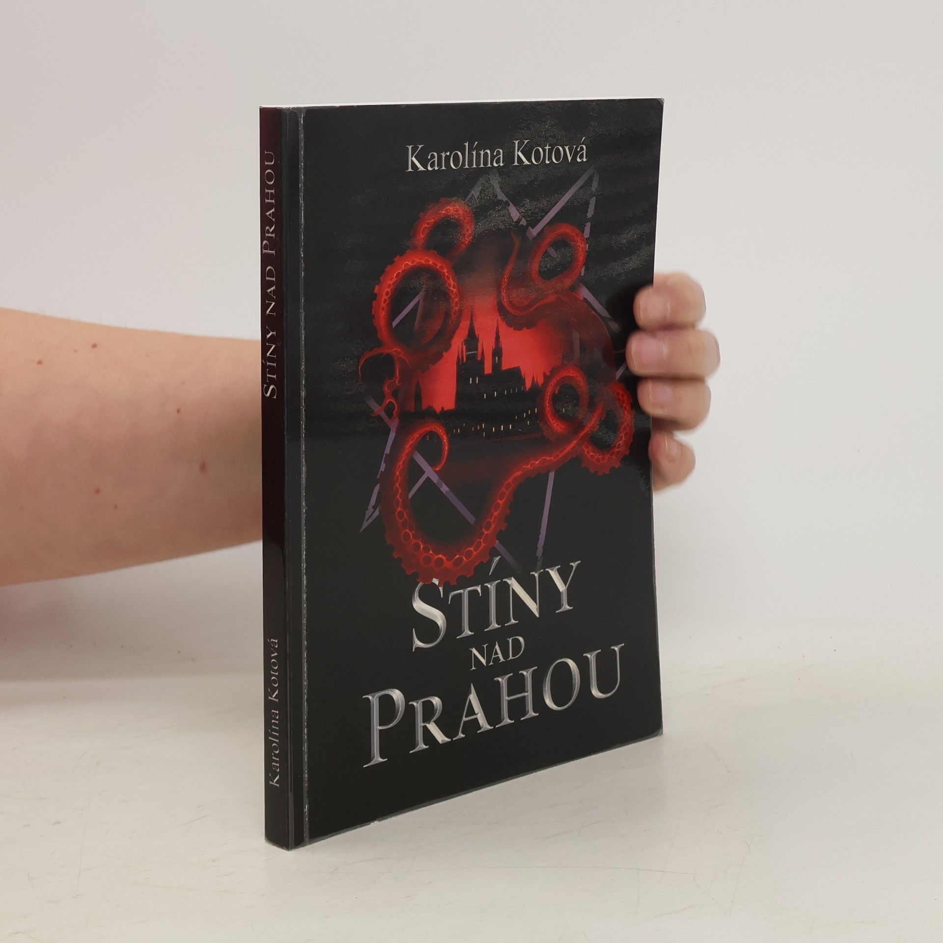 Karolína Kotová Stíny nad Prahou