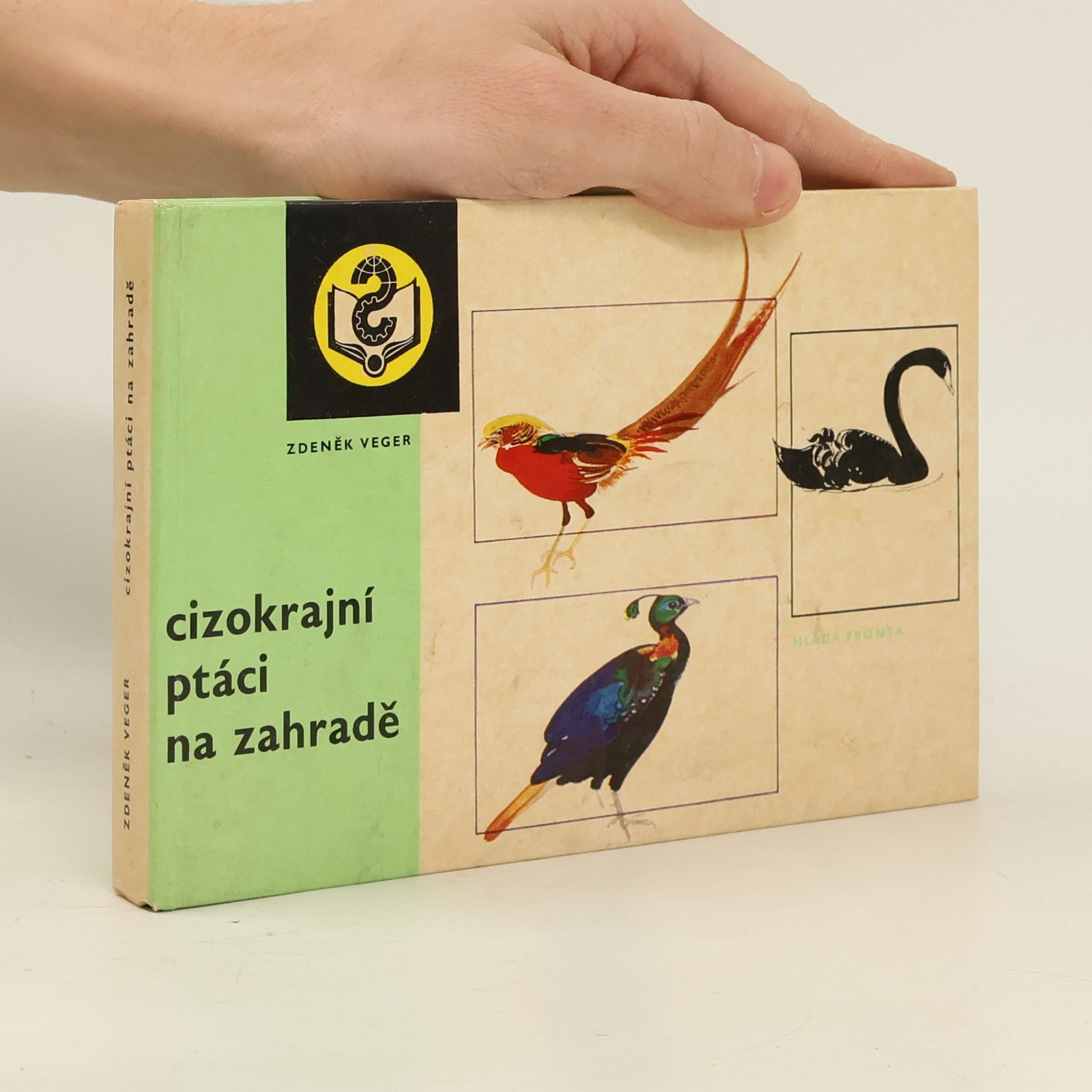 Zdeněk Veger Cizokrajní ptáci na zahradě