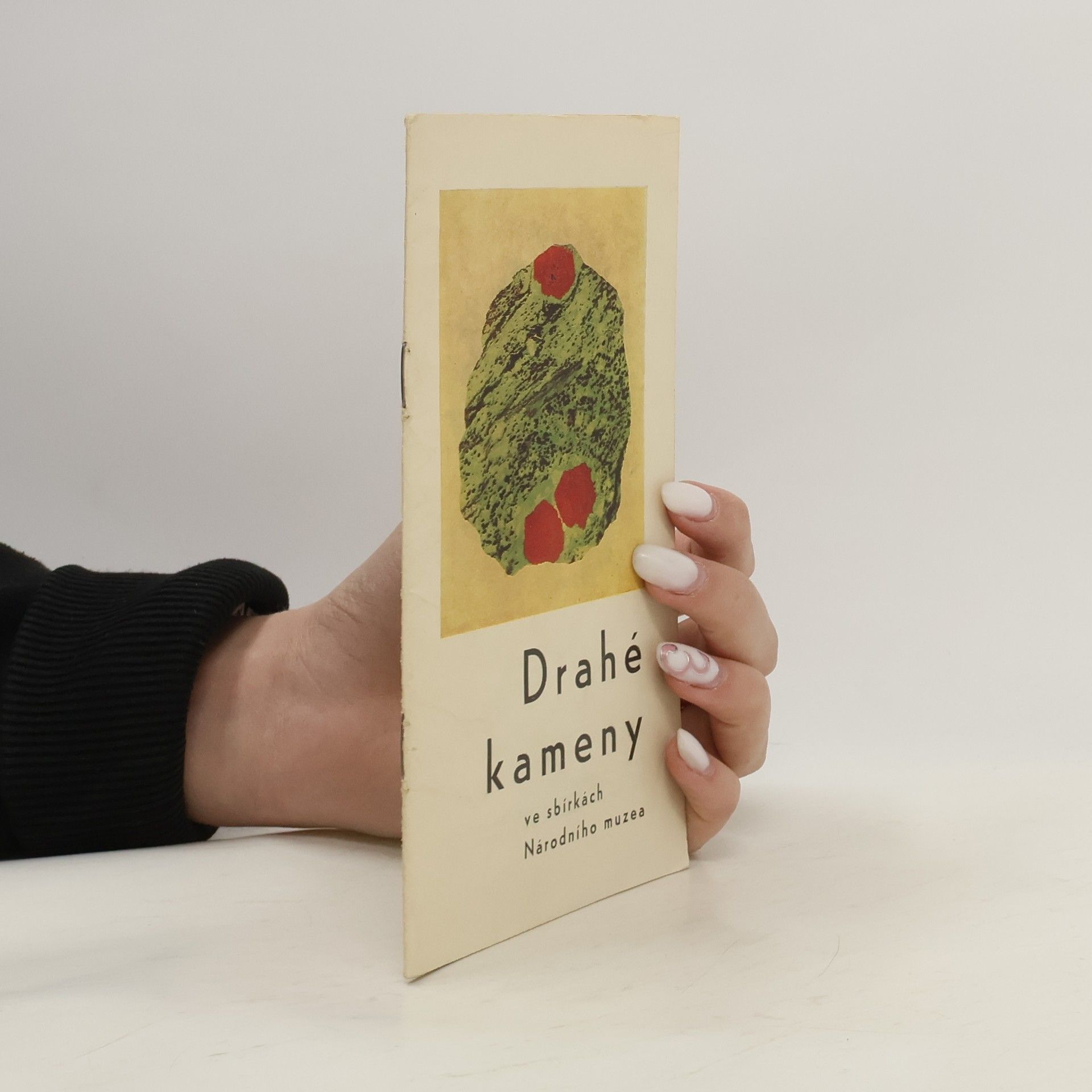Jiří Kouřimský Drahé kameny ve sbírkách Národního muzea