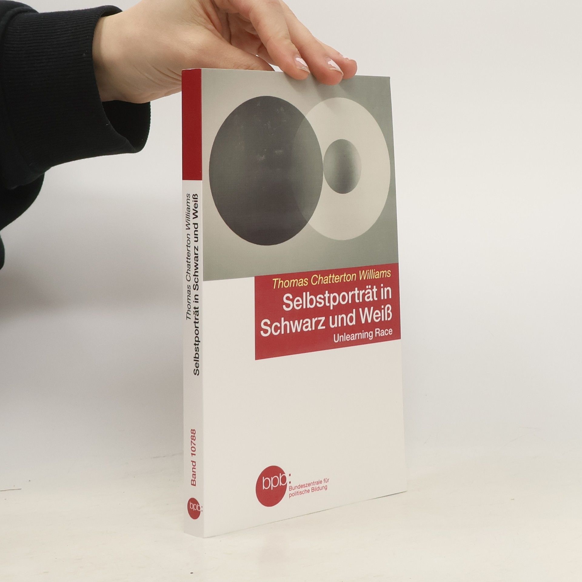 Thomas Chatterton Williams Selbstporträt in Schwarz und Weiß