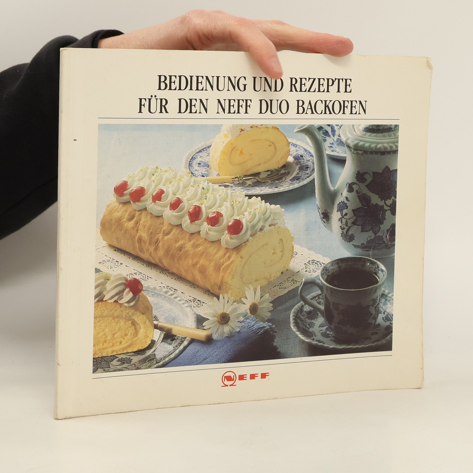 kolektiv Bedienung und Rezepte für den Neff Duo Backofen.