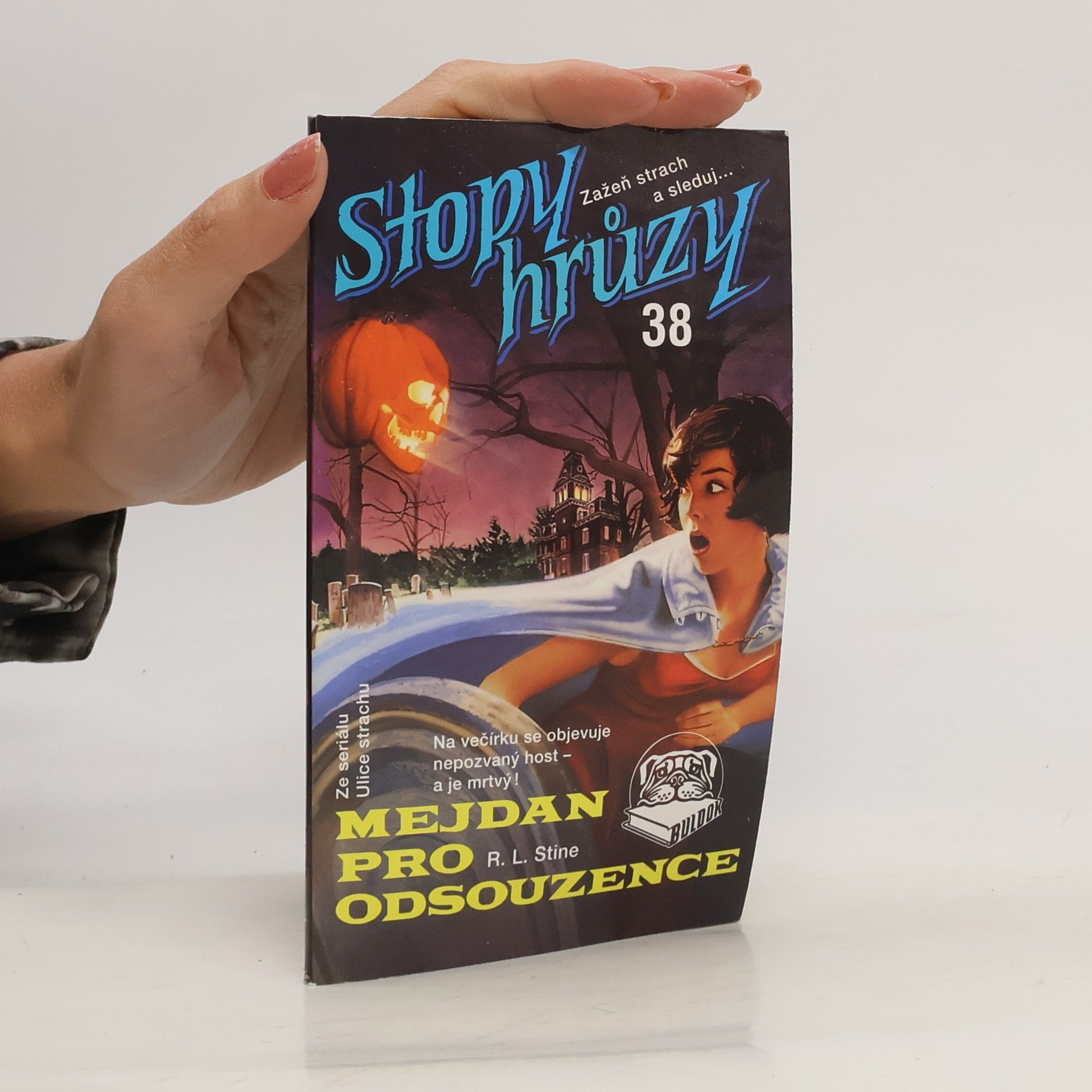 R. L. Stine Mejdan pro odsouzence. Stopy hrůzy 38