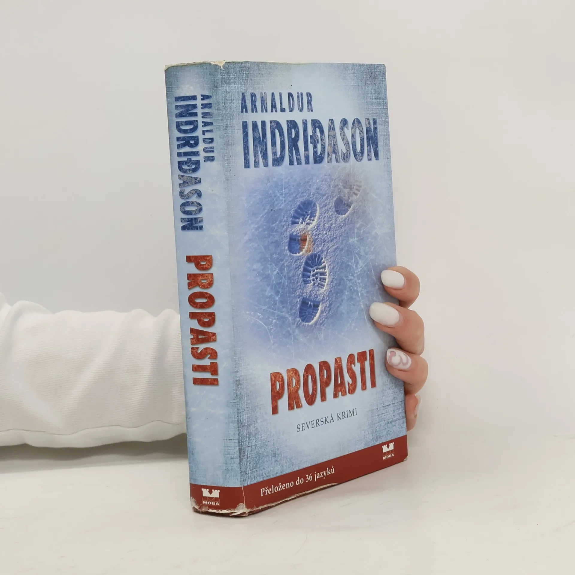 Propasti | Kniha | pevná | Arnaldur Indridason | CS