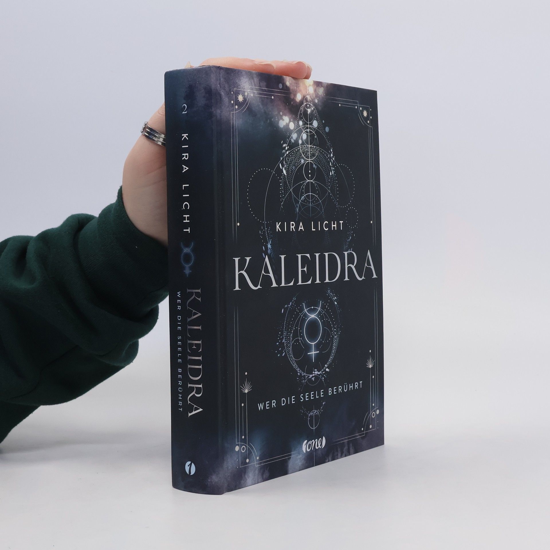 Kira Licht Kaleidra. Wer die Seele berührt