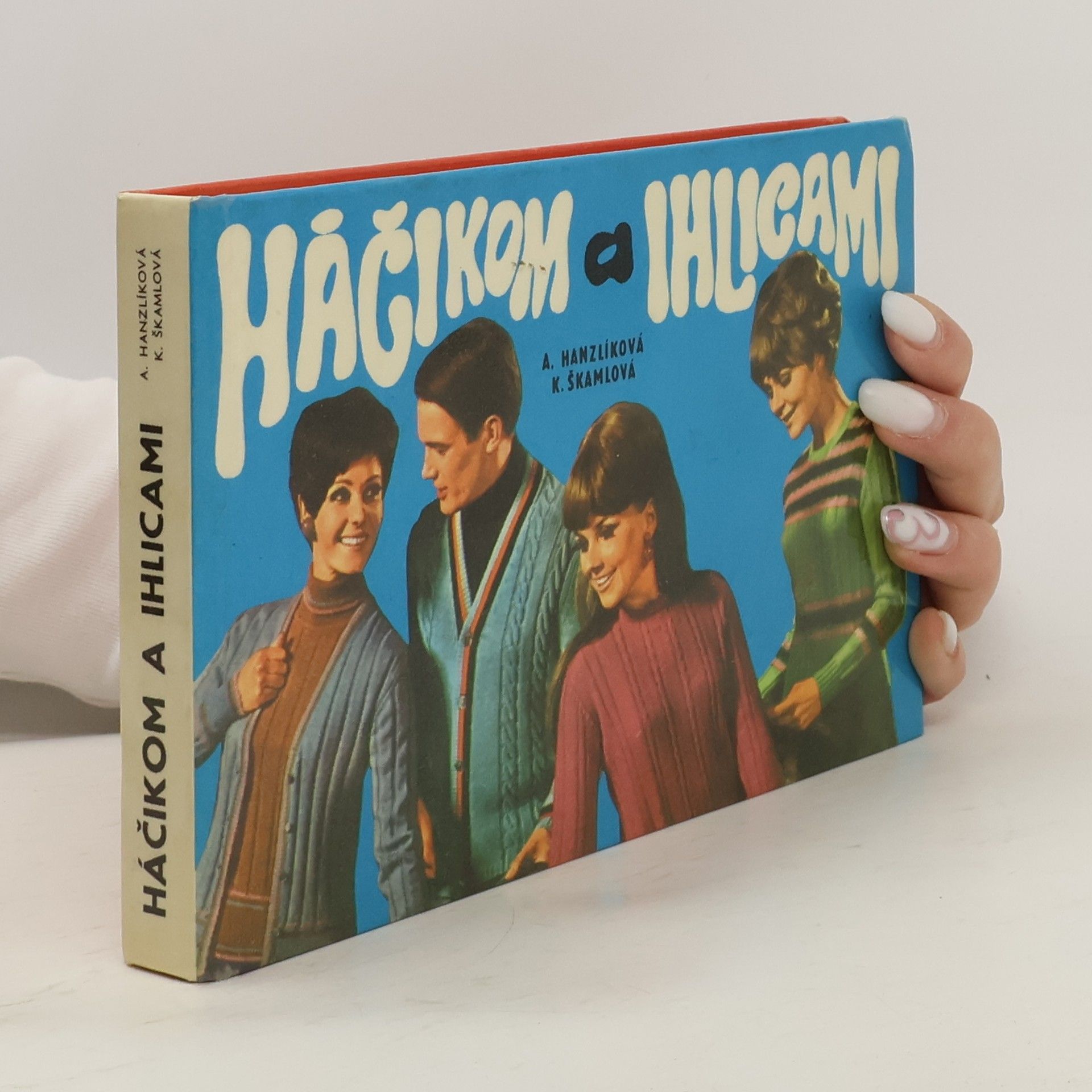 Alena Hanzlíková Háčikom a ihlicami