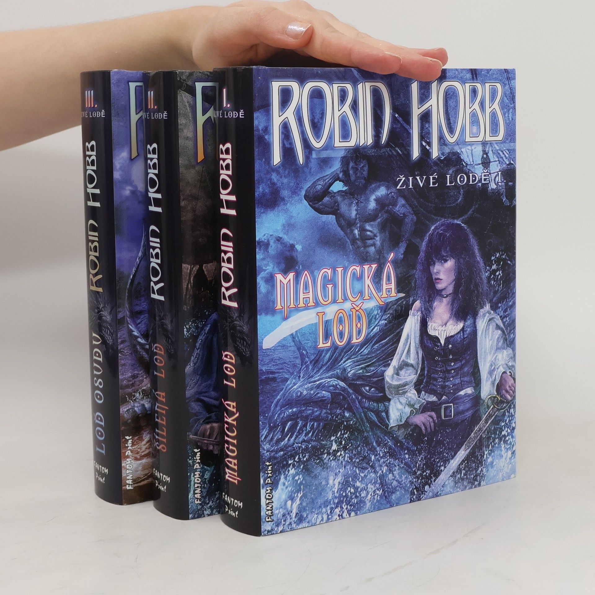 Robin Hobb Robin Hobb: Magická loď. Šílená loď. Loď osudu.