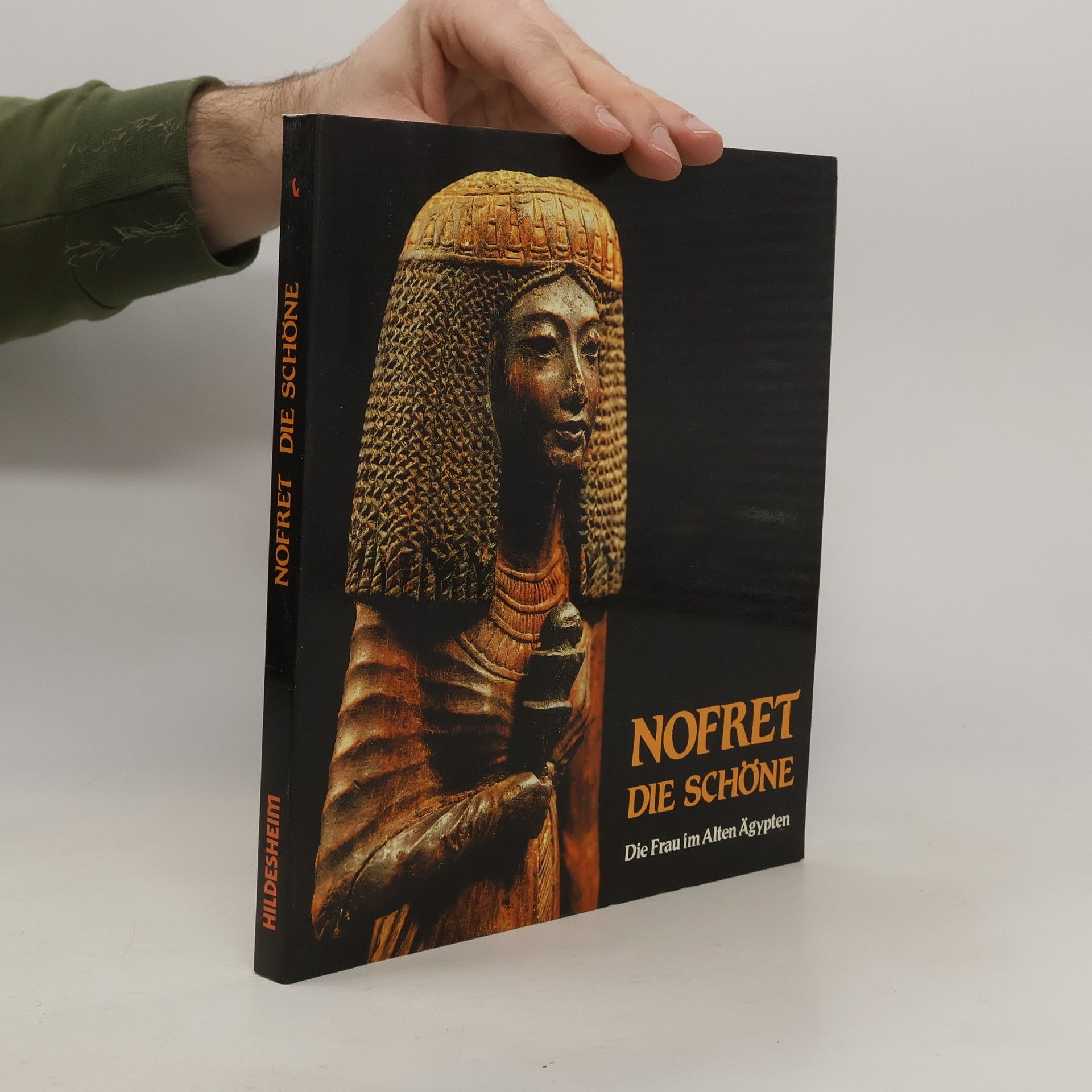 Collective Nofret, die Schöne