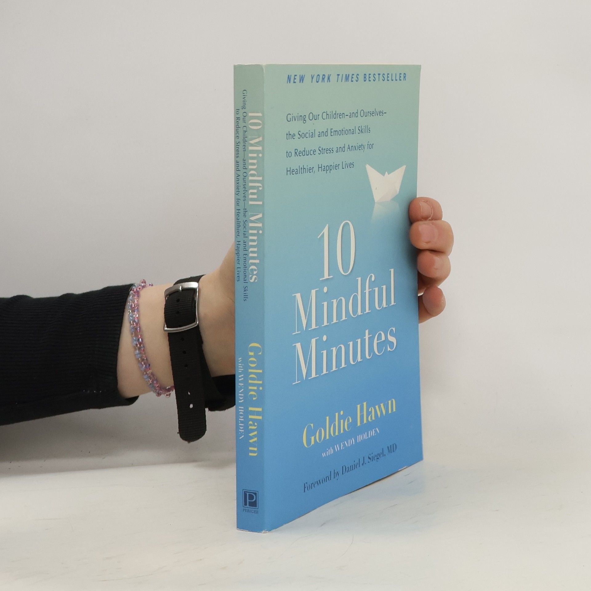 Goldie Hawn 10 Mindful Minutes
