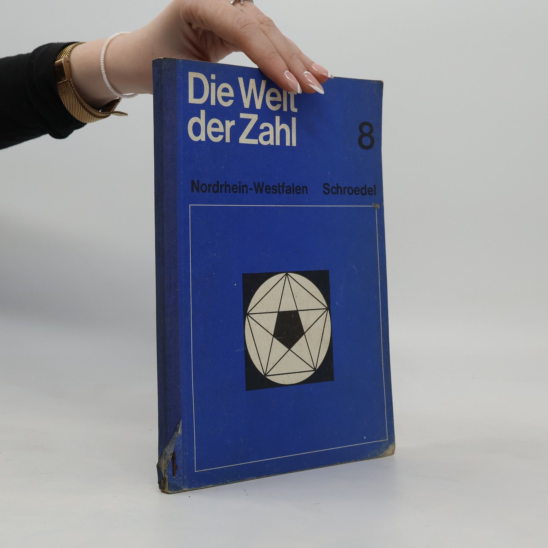 kolektiv Die Welt der Zahl 8
