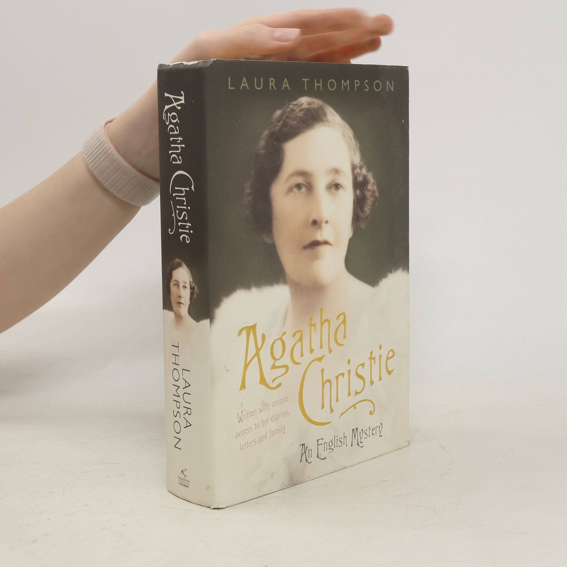 Laura Thompson Agatha Christie. An English Mystery