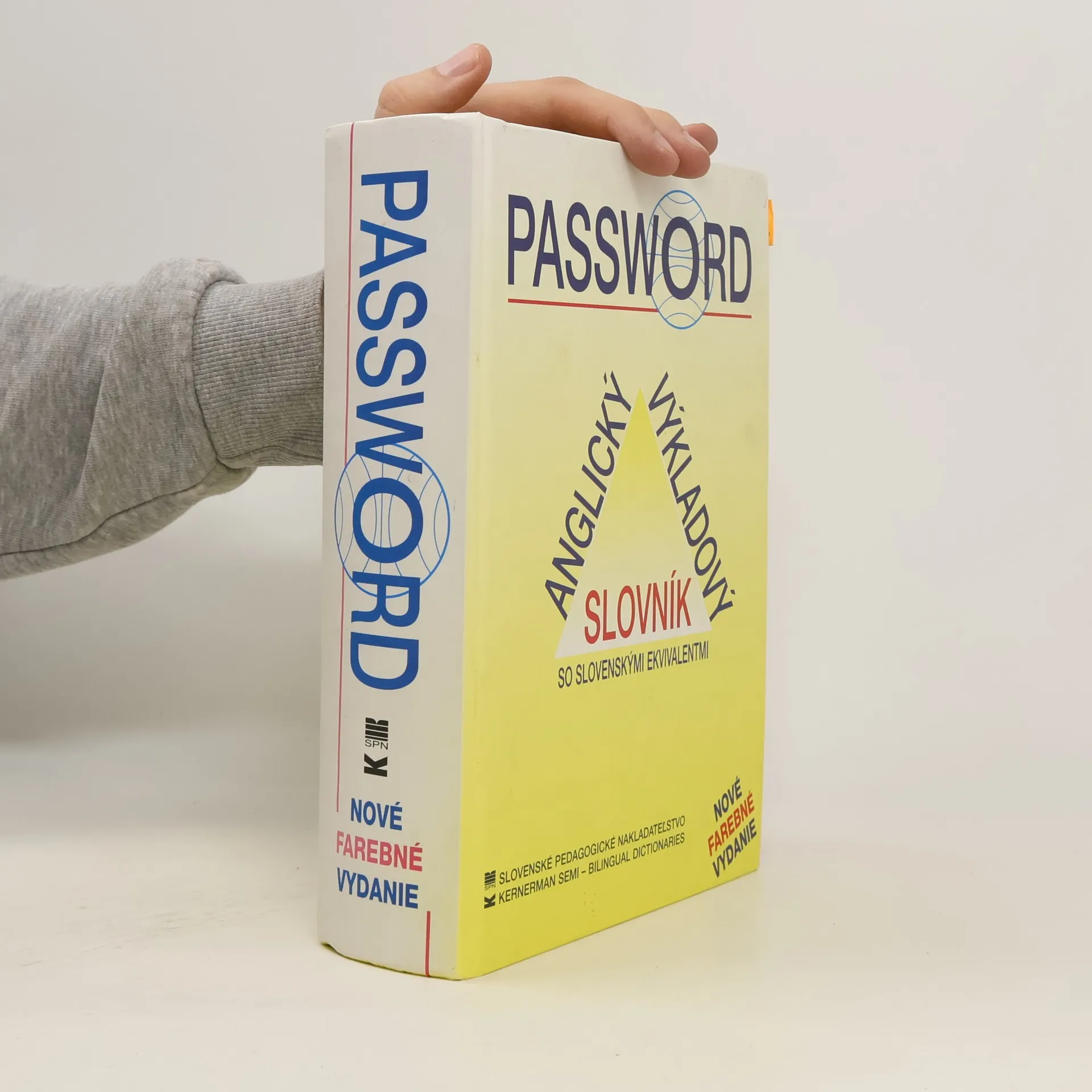 Password. Anglický výkladový slovník so slovenskými ekvivalentmi | Kniha | pevná | Elena Mončeková | EN