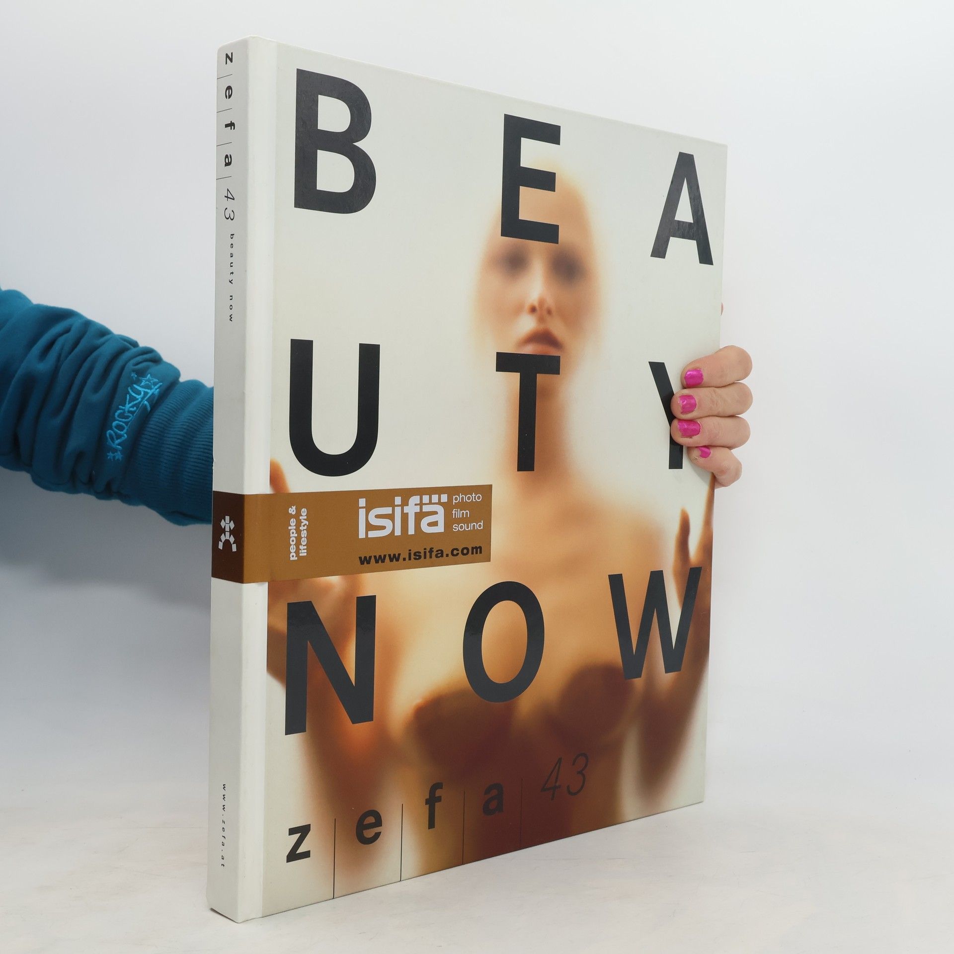 Autores varios Beauty Now