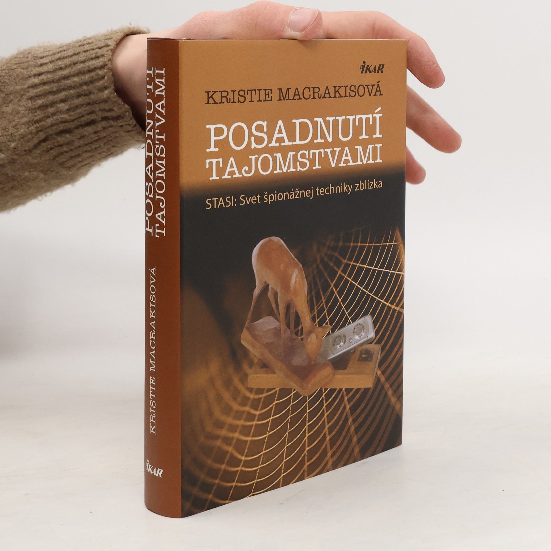 Kristie Macrakis Posadnutí tajomstvami