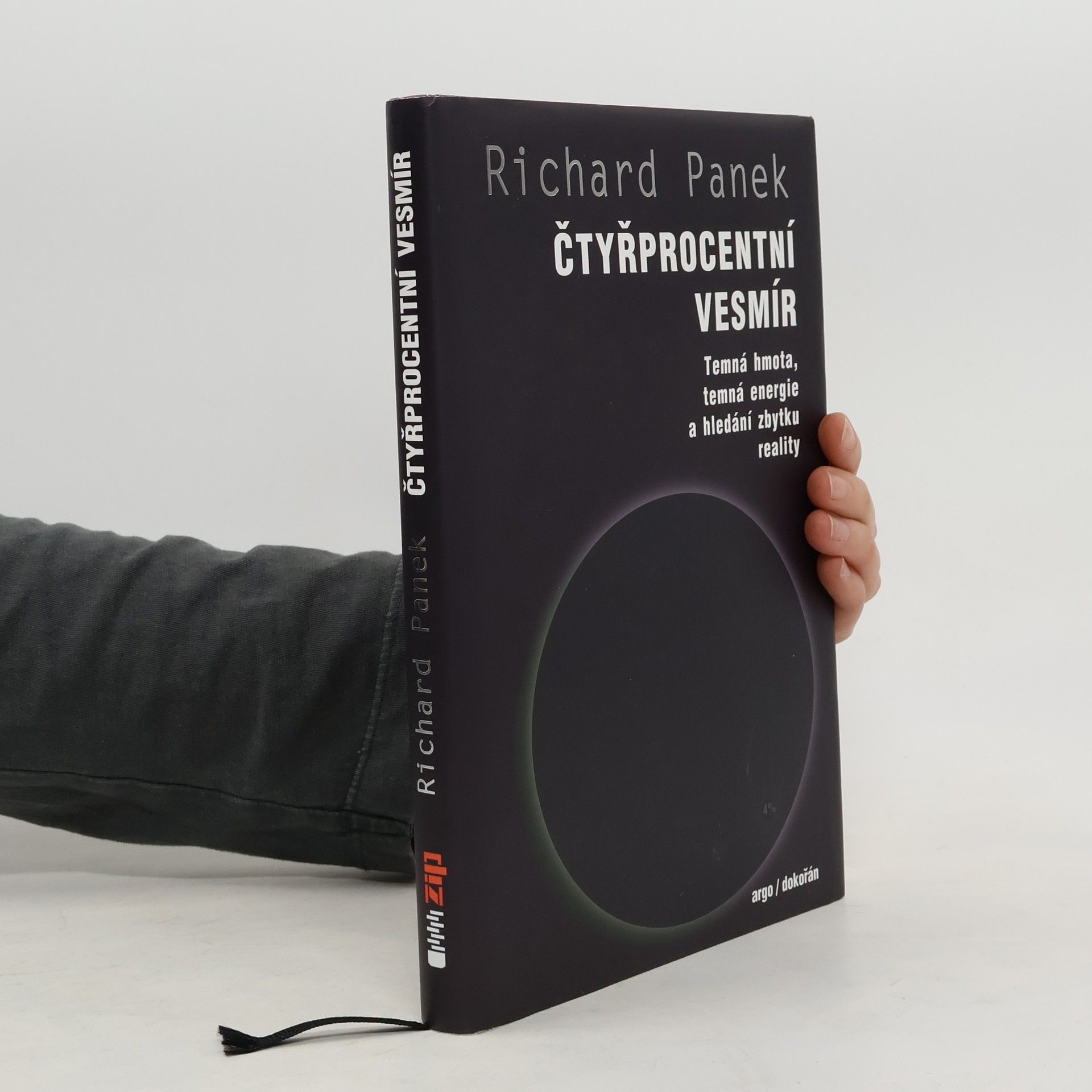 Richard Panek Čtyřprocentní vesmír. Temná hmota, temná energie a hledání zbytku reality