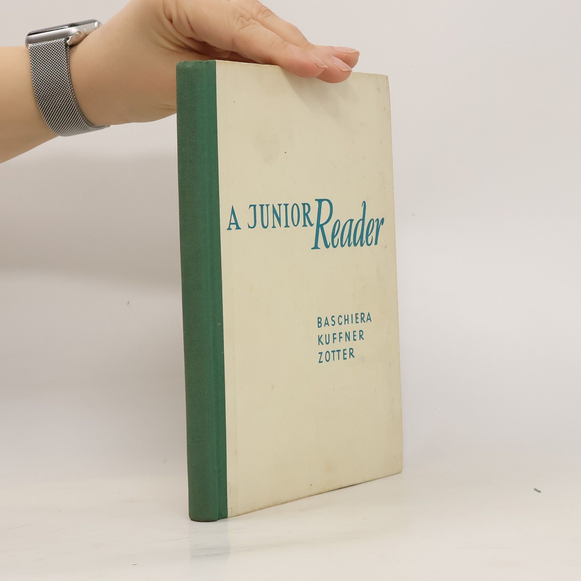 AA.VV. A Junior Reader