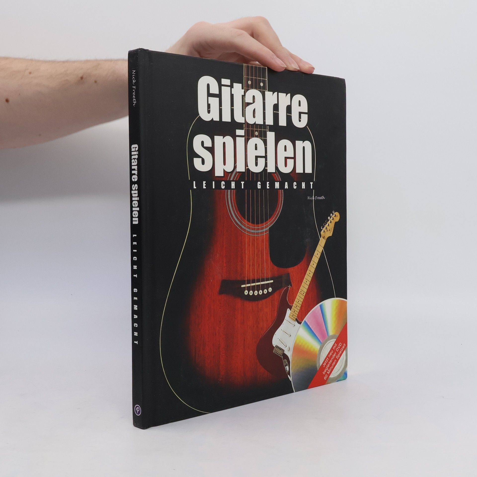 Nick Freeth Gitarre spielen