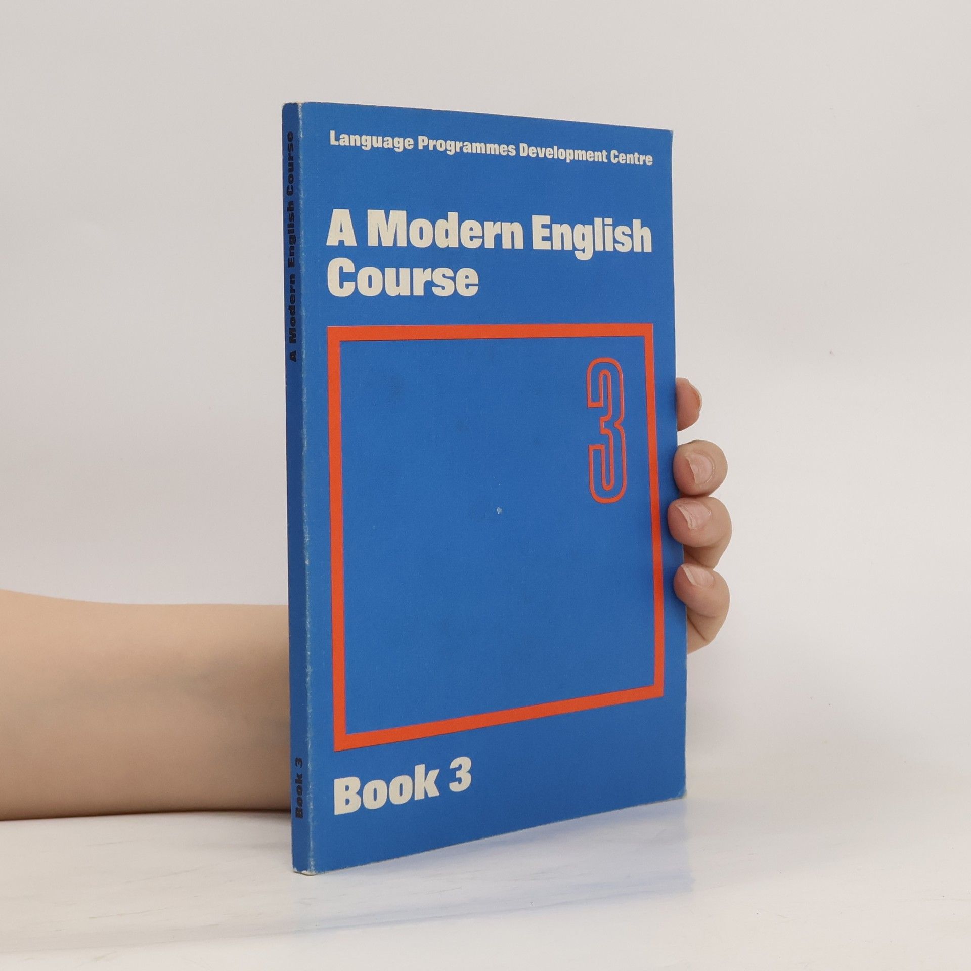 Collectif d'auteurs A Modern English Course 3