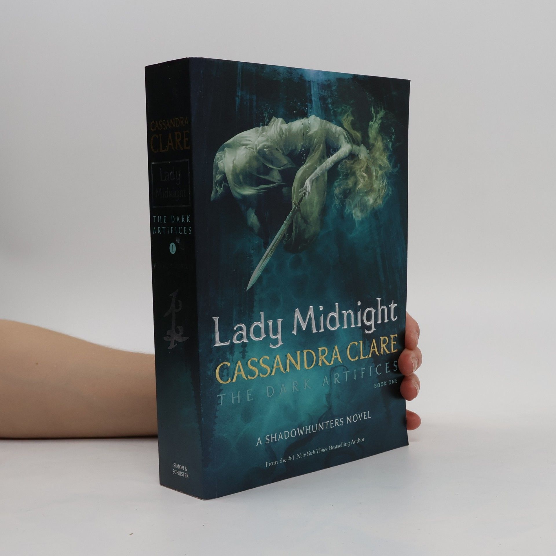 Cassandra Clare Lady Midnight. The dark artifices. Book one.