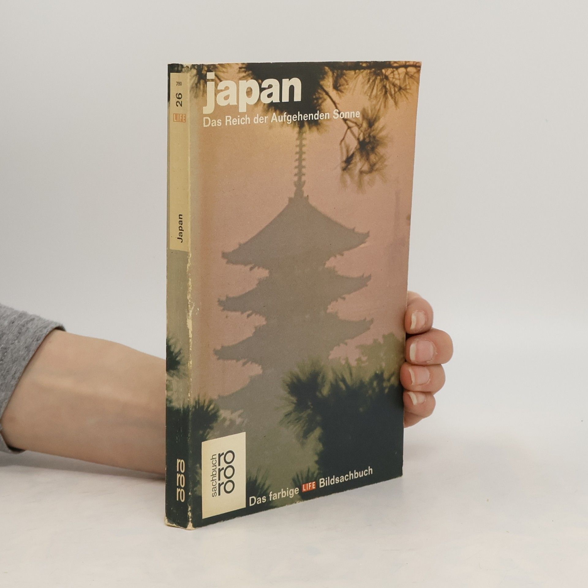 Jonathan Norton Leonard Japan