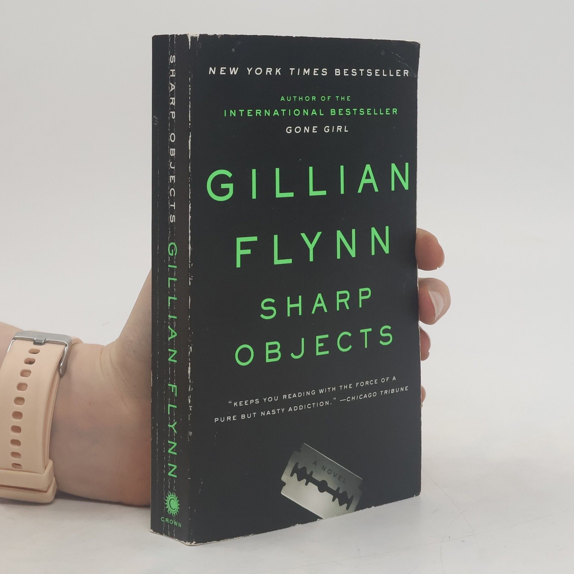 Gillian Flynn Sharp Objects