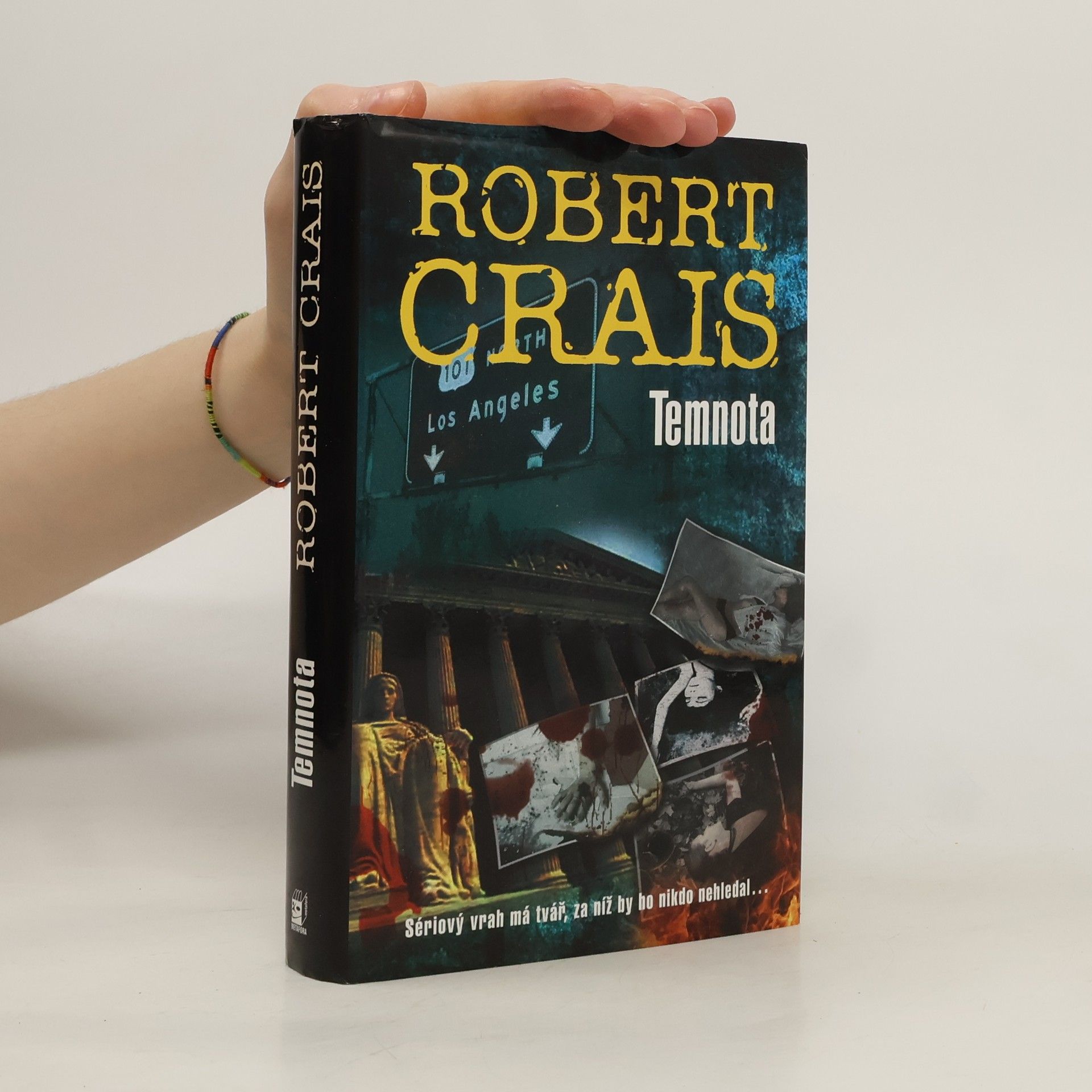 Robert Crais Temnota