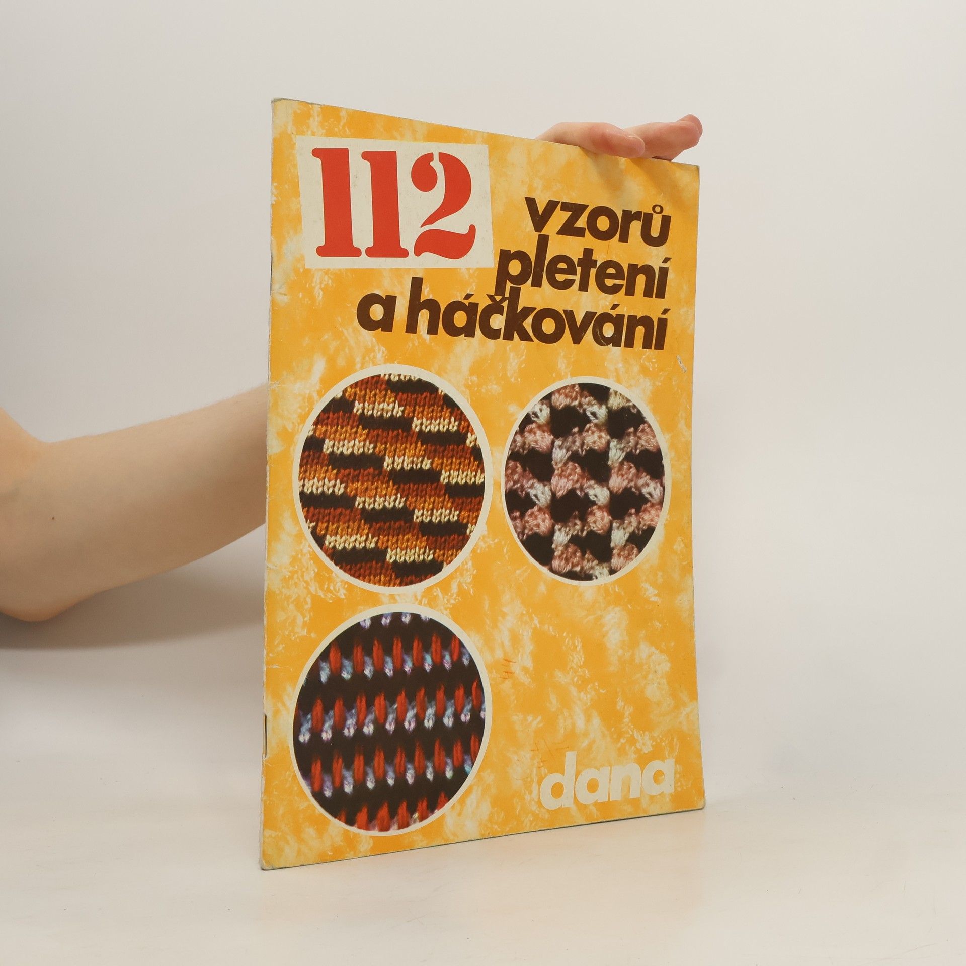 AA.VV. 112 vzorů pletení a háčkování