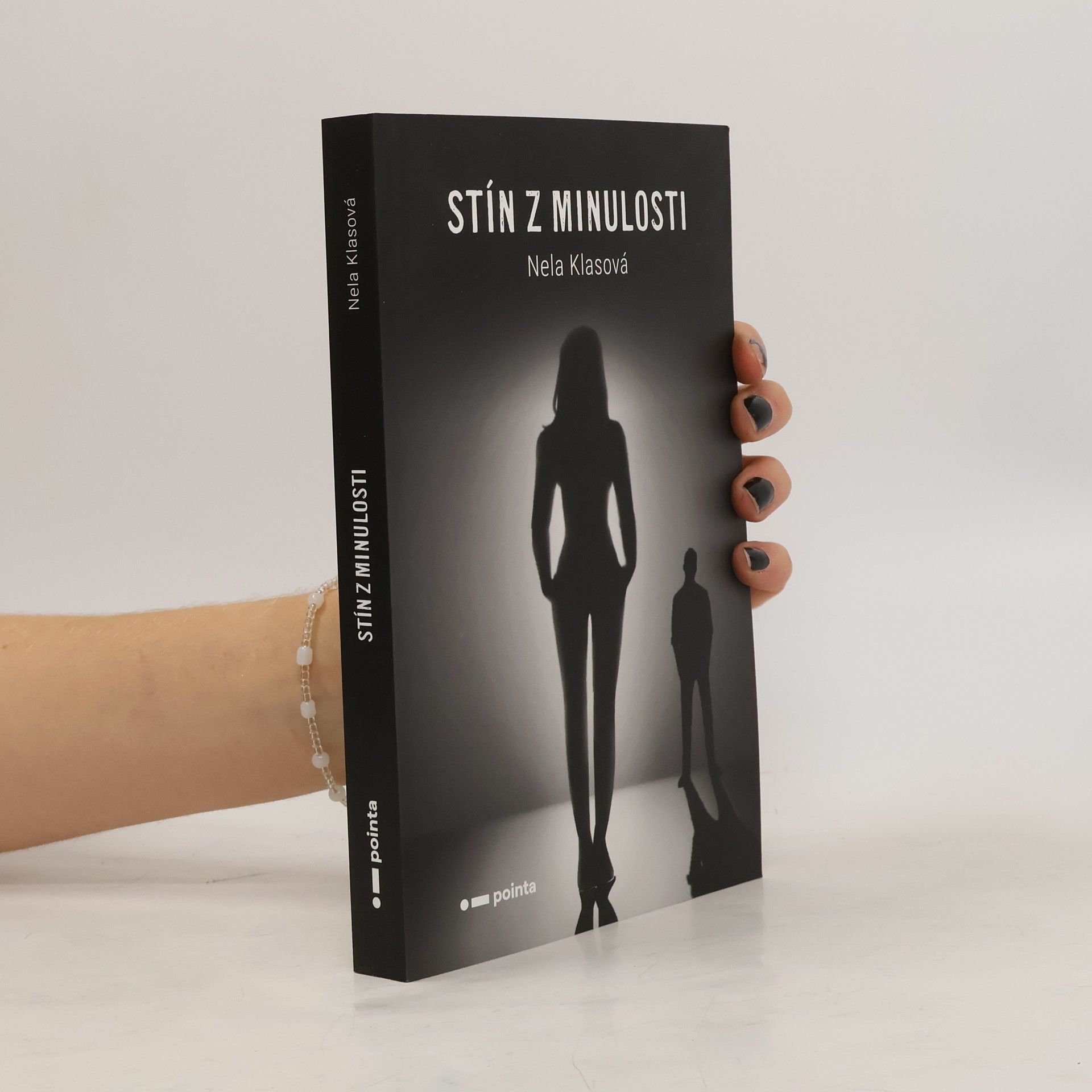 Nela Klasová Stín z minulosti