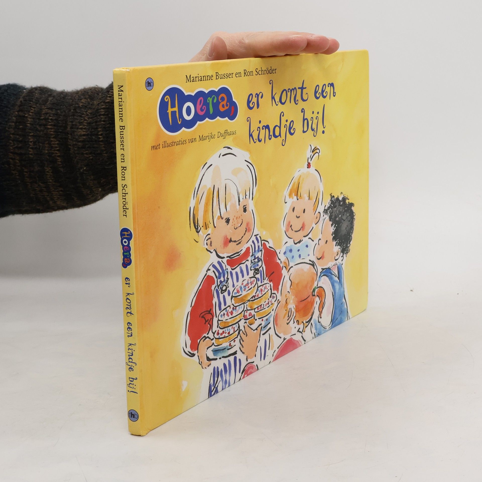 Marianne Busser Hoera, er komt een kindie bij!