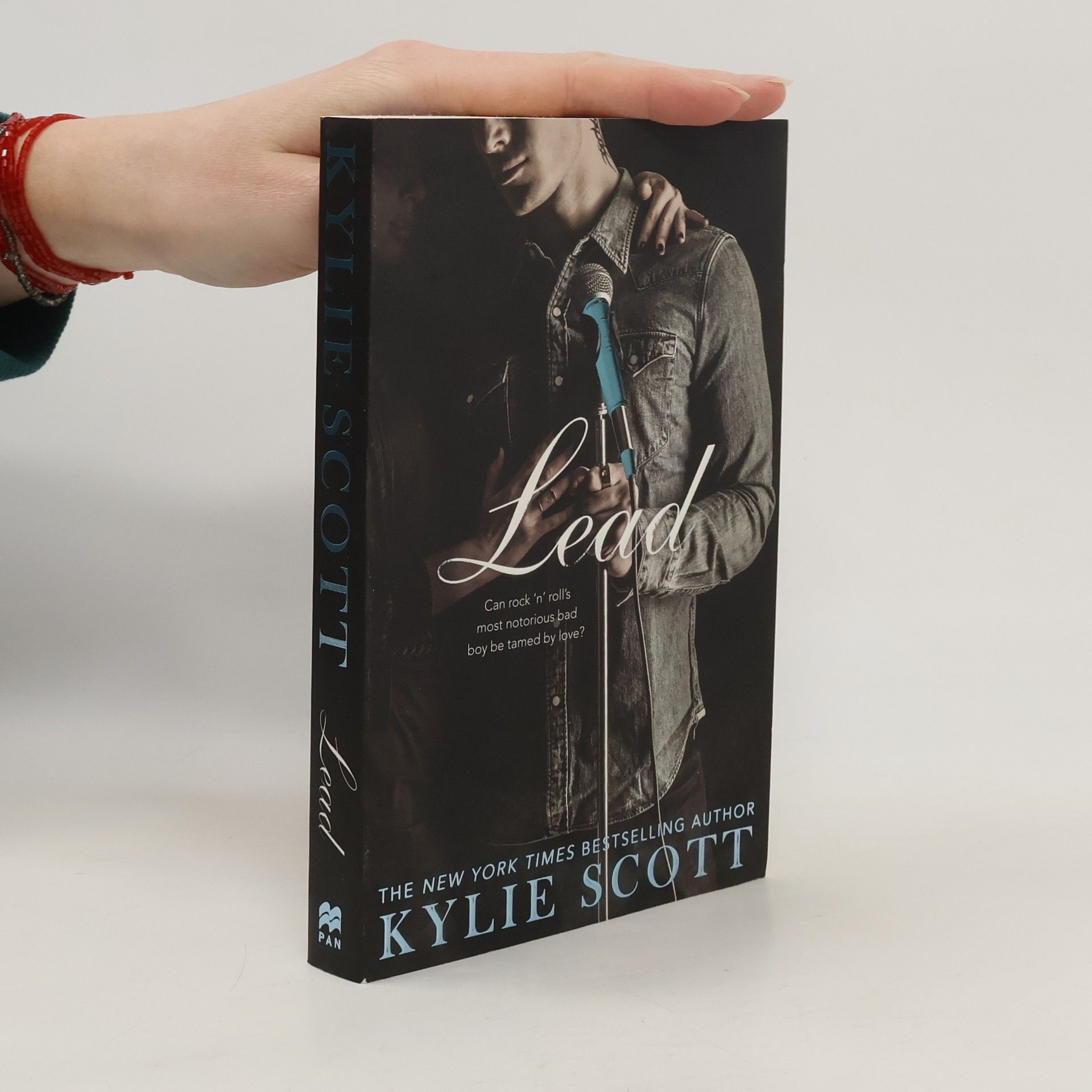 Kylie Scott Lead