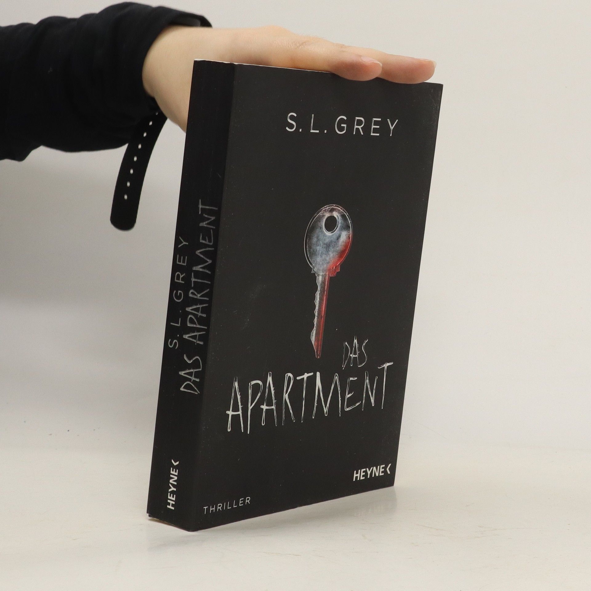 S.L. Grey Das Apartment