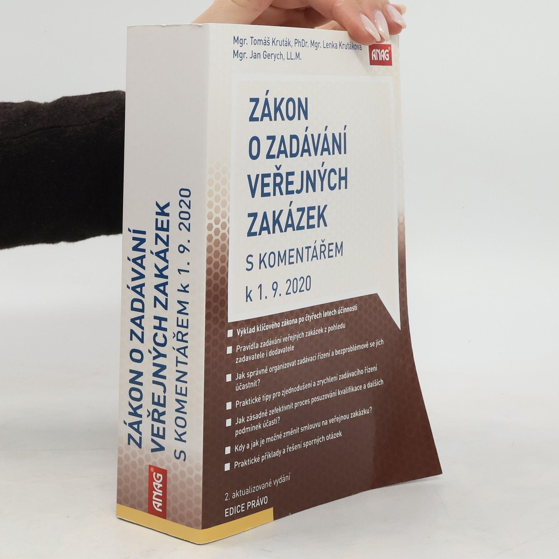 Tomáš Kruták Zákon o zadávání veřejných zakázek s komentářem k 1.9.2020