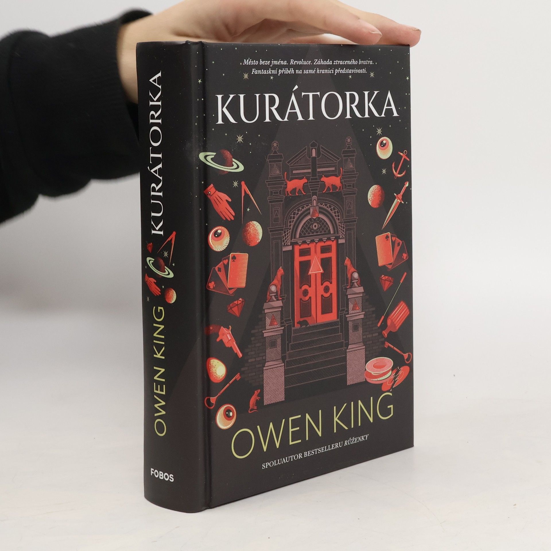 Owen King Kurátorka