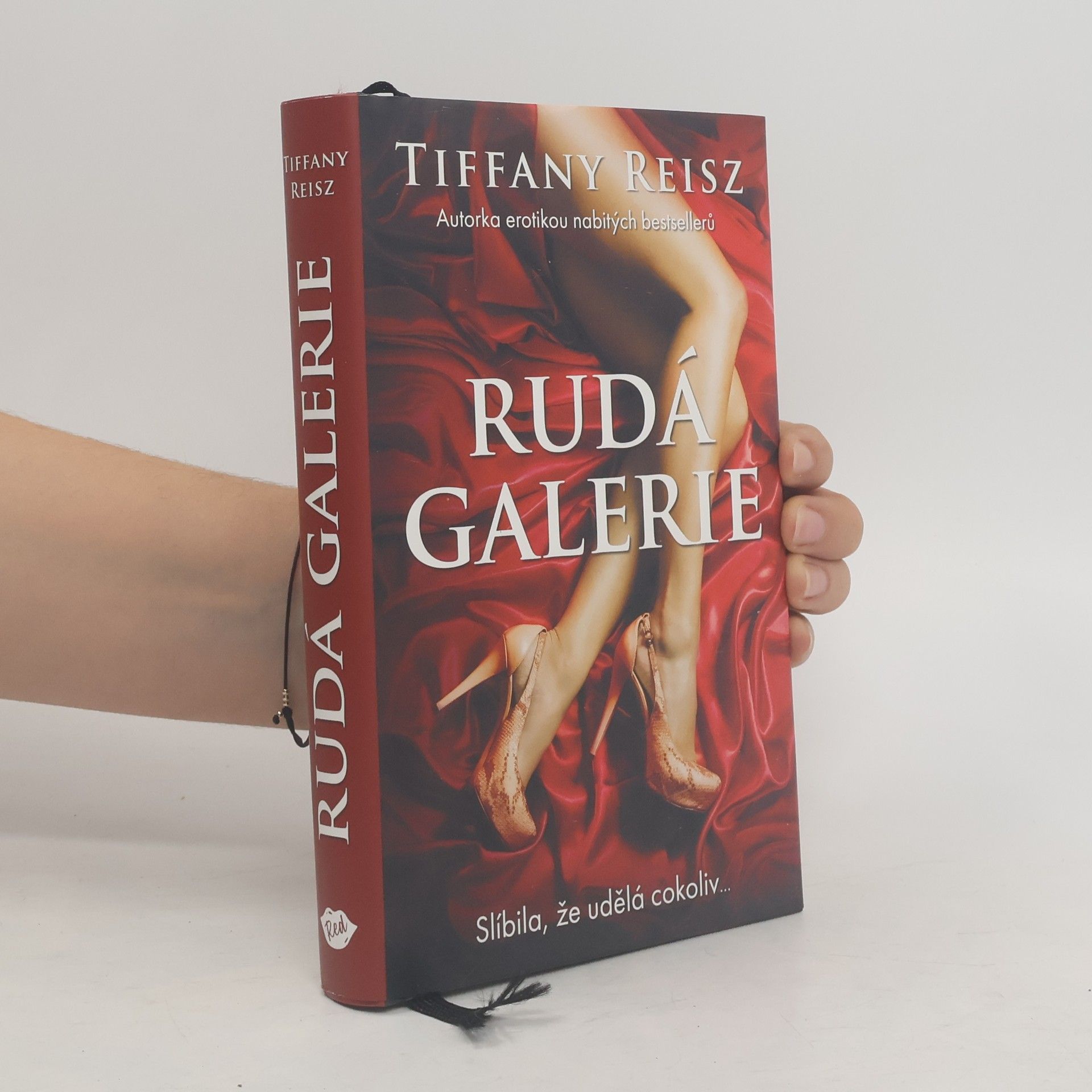 Tiffany Reisz Rudá galerie