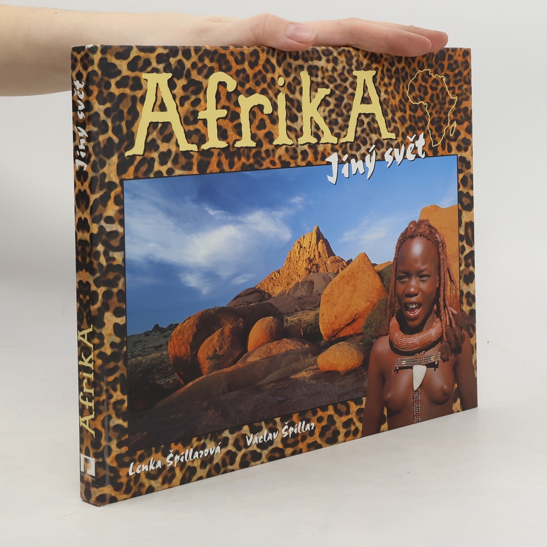 Lenka Špillarová Afrika : jiný svět