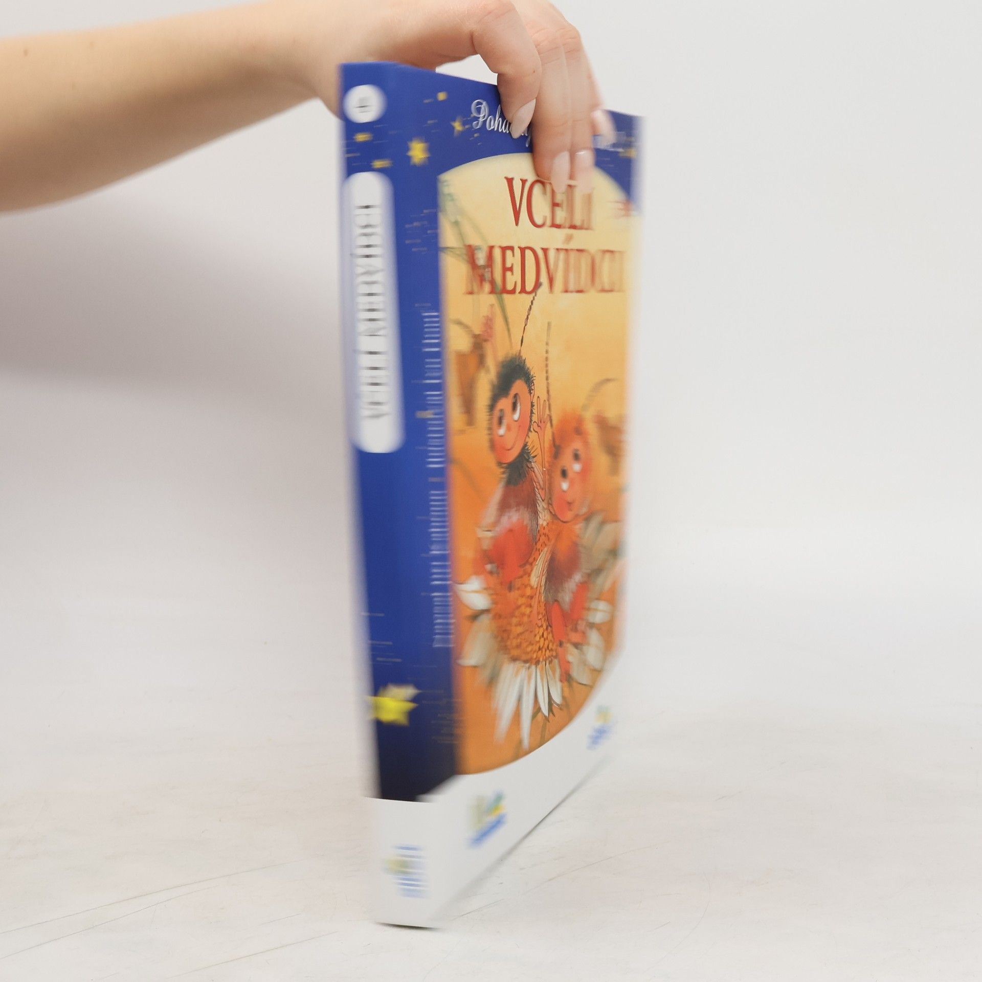 Jiří Kahoun Včelí medvídci