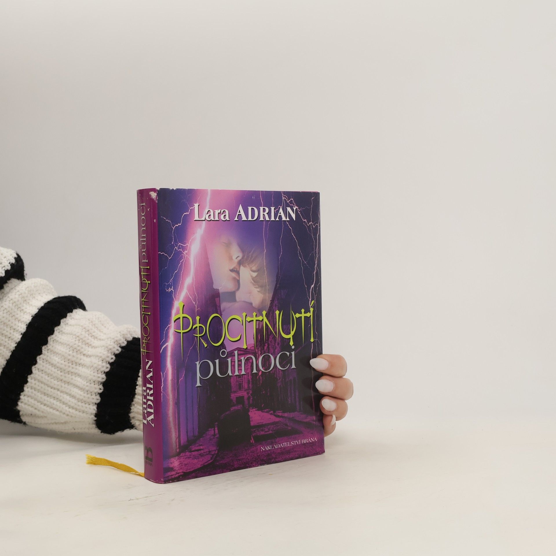 Lara Adrian Procitnutí půlnoci