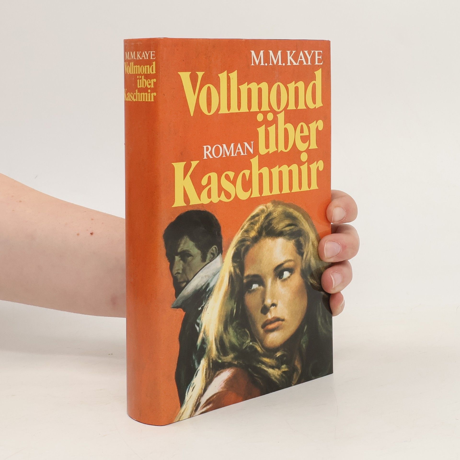 M. M. Kaye Vollmond über Kaschmir
