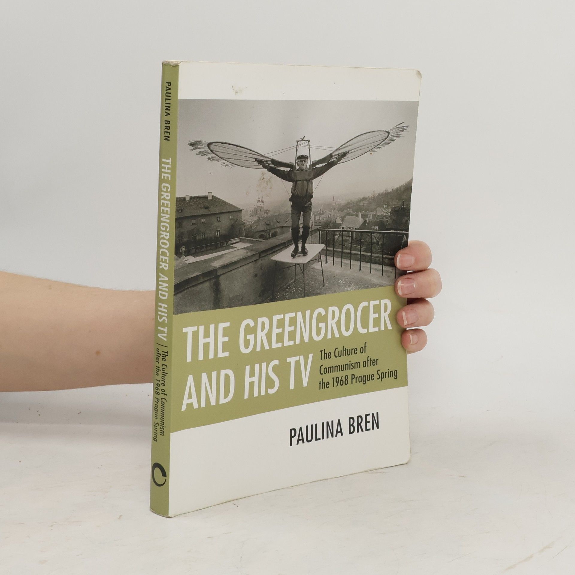 Paulina Bren The Greengrocer and His TV