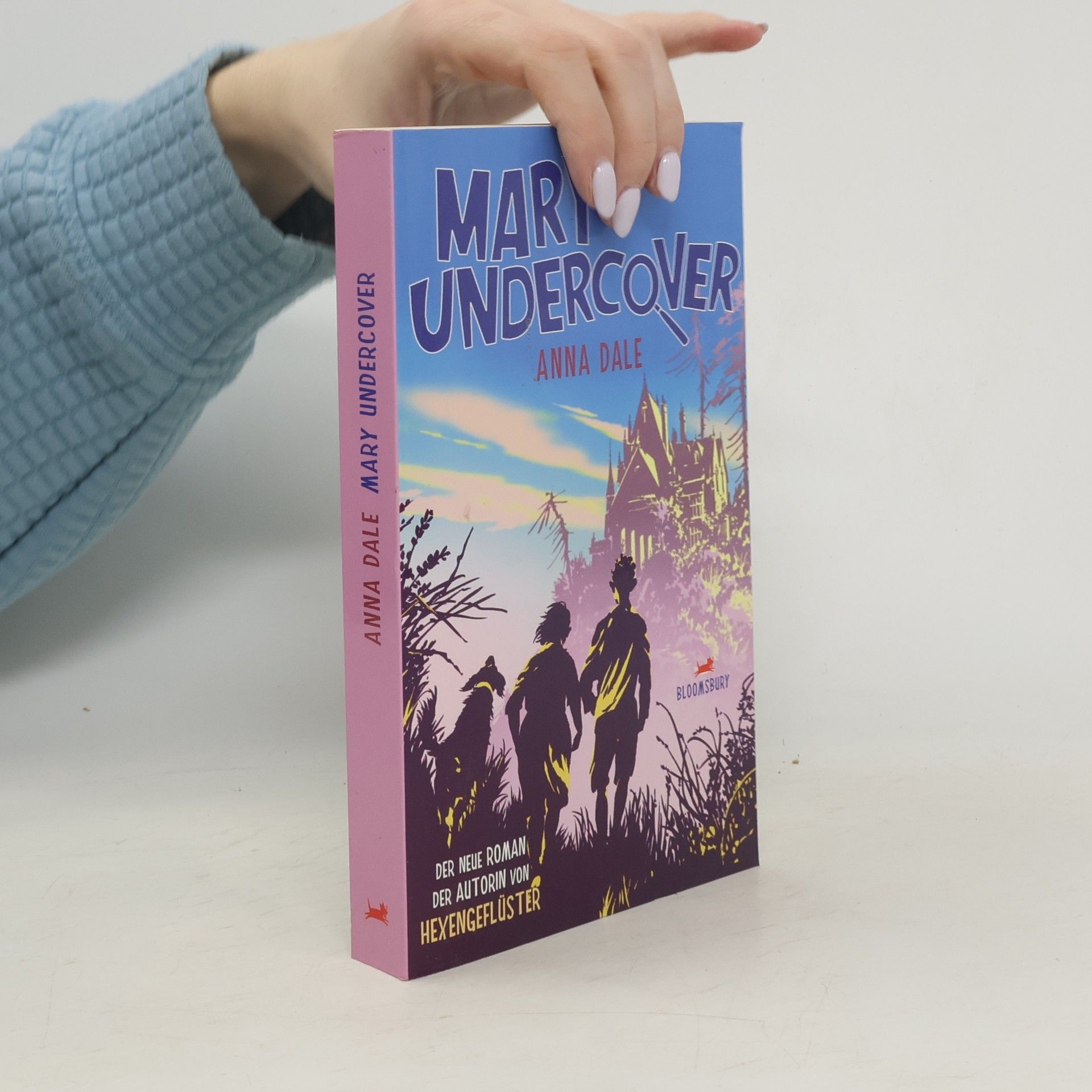 Anna Dale Mary Undercover