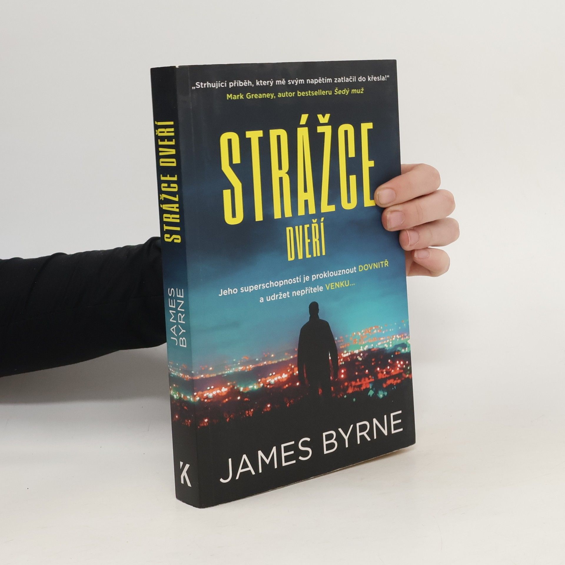 James Byrne Strážce dveří