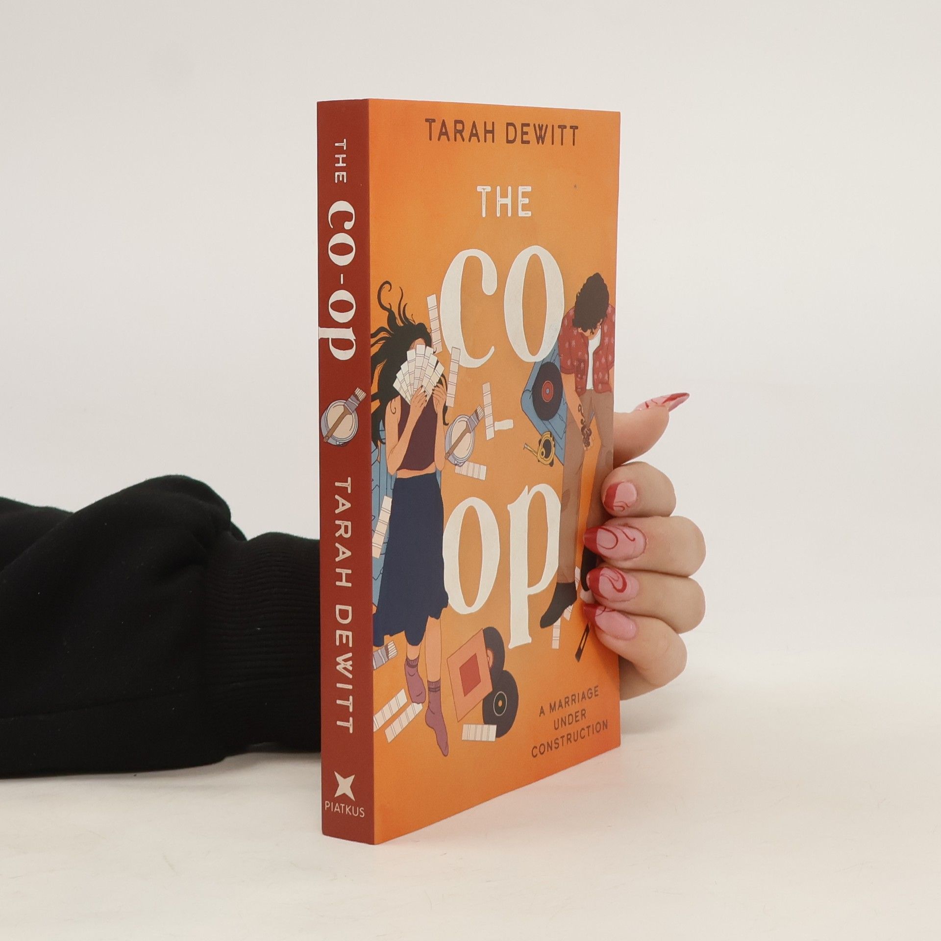 Tarah DeWitt The Co-op: As seen on TikTok! The steamy second-chance renovation romance