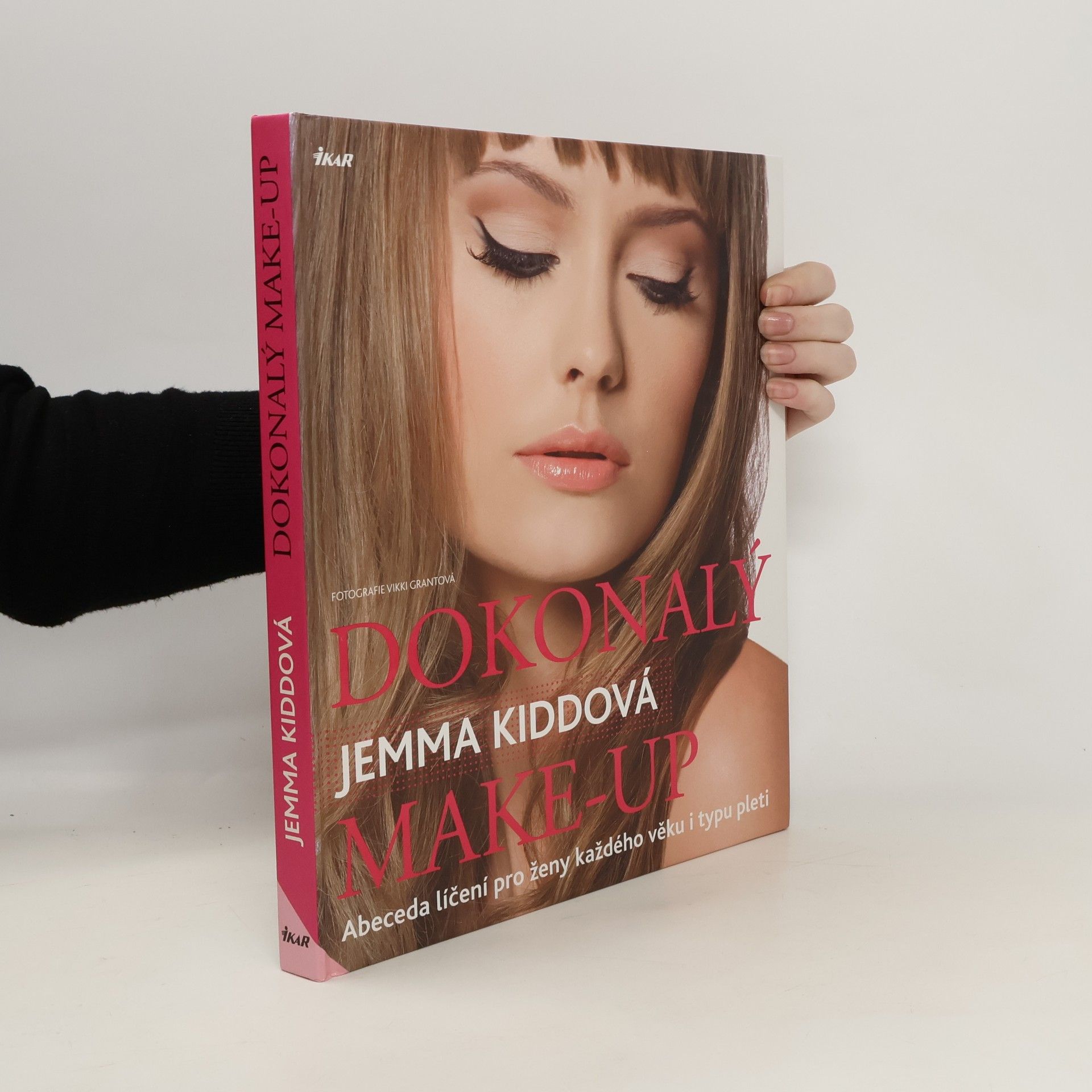 Jemma Kidd Dokonalý make-up