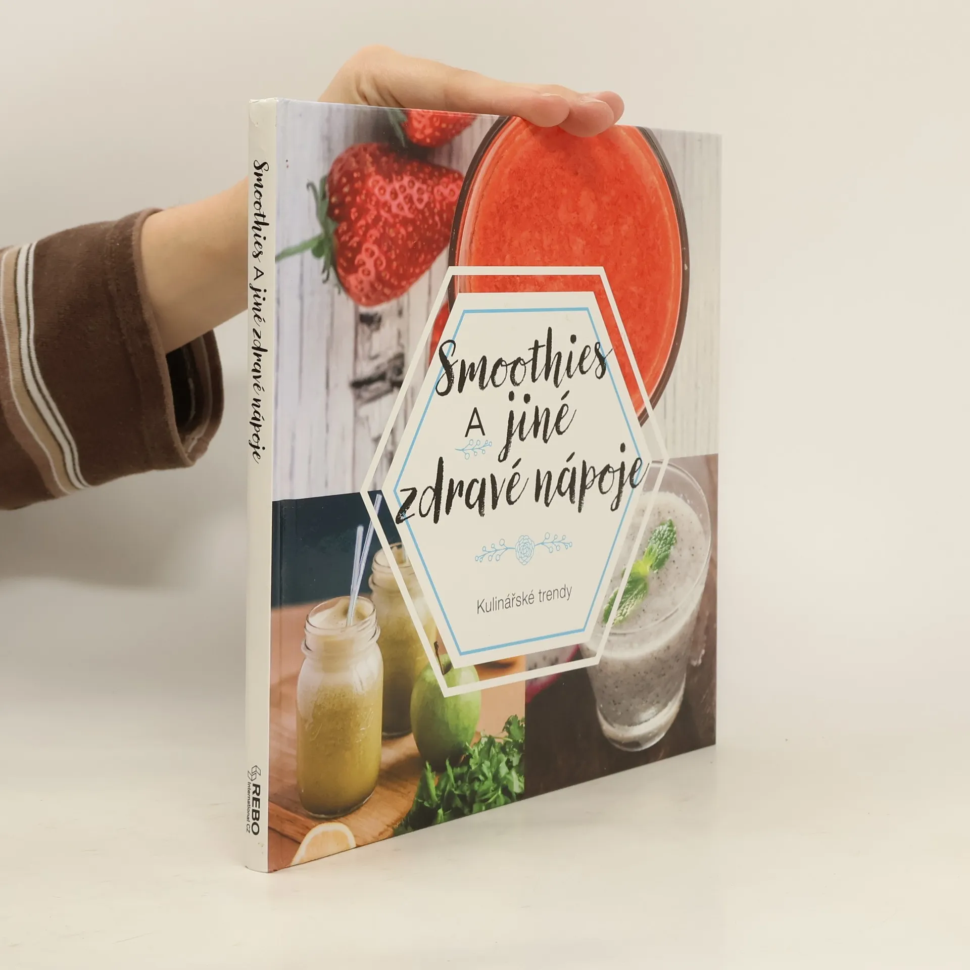 Smoothies a jiné zdravé nápoje | Kniha | pevná | Martínková Petra | CS
