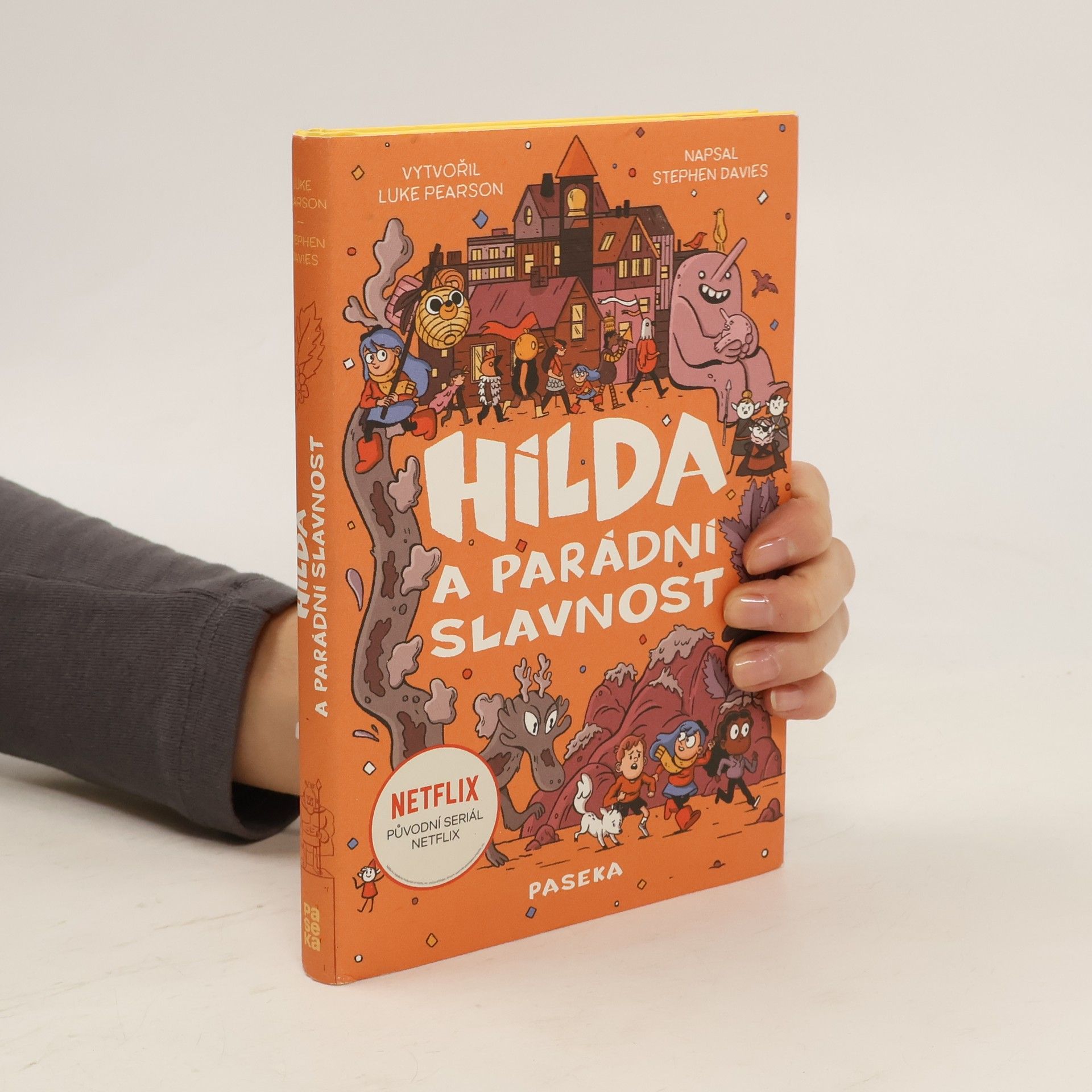 Stephen Davies Hilda a parádní slavnost