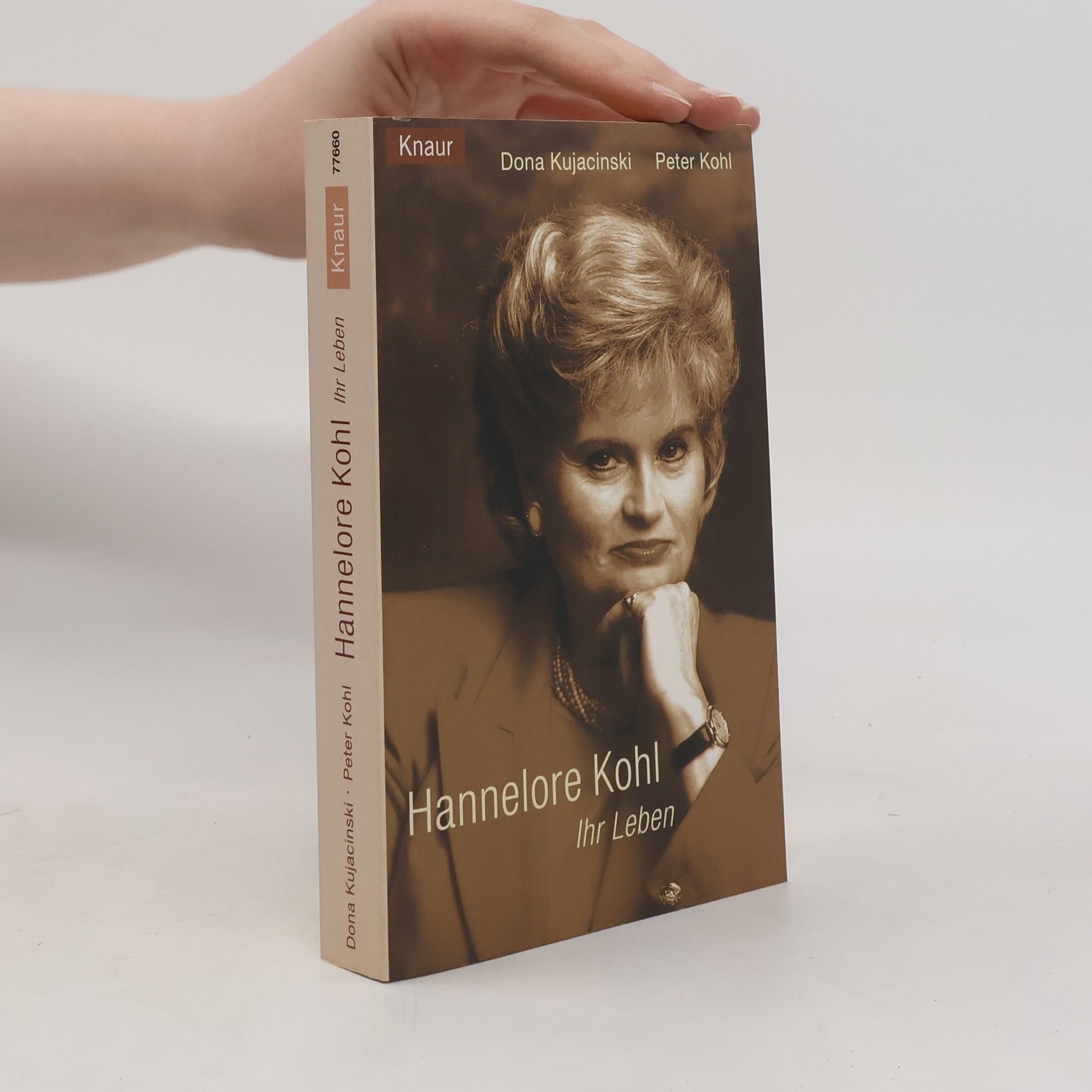 Dona Kujacinski Hannelore Kohl