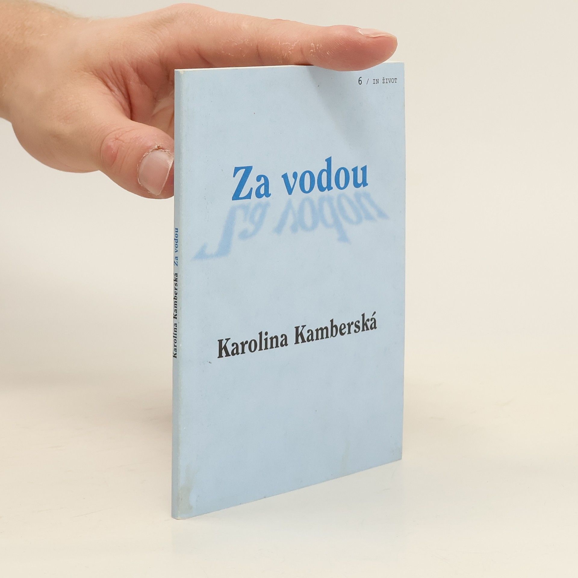 Karolína Kamberská Za vodou