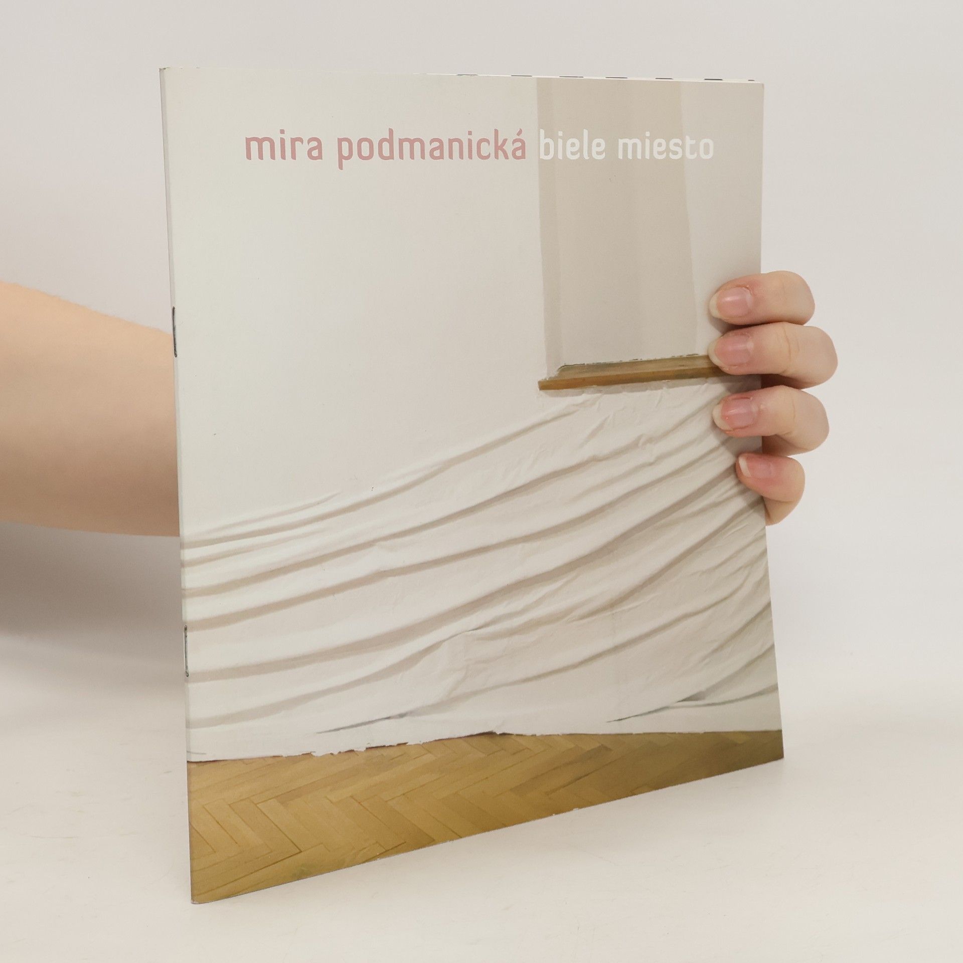 Mari Podmanická Mira Podmanická, biele miesto