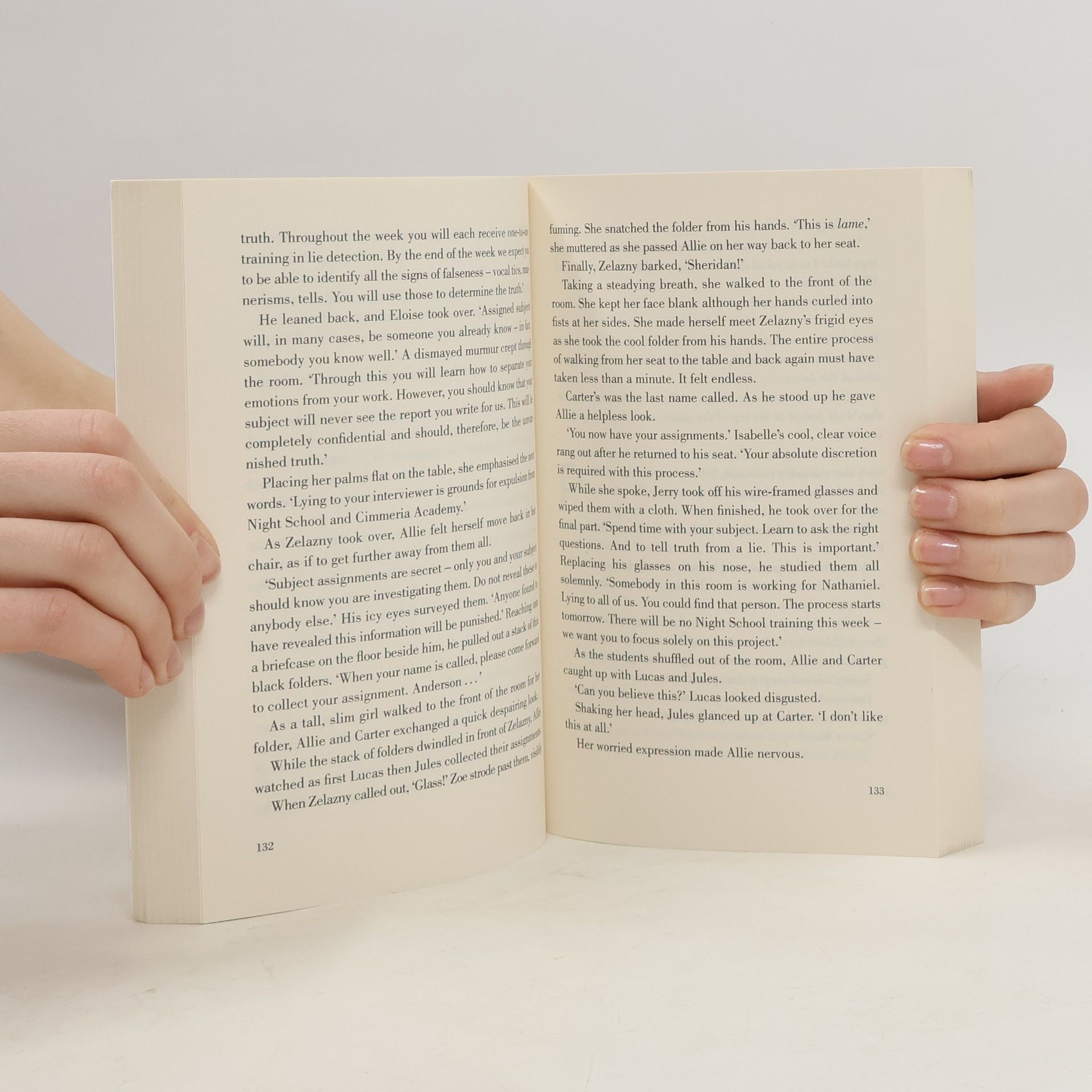 Christi Daugherty Night School - Legacy. Night School - Der den Zweifel sät, englische Ausgabe