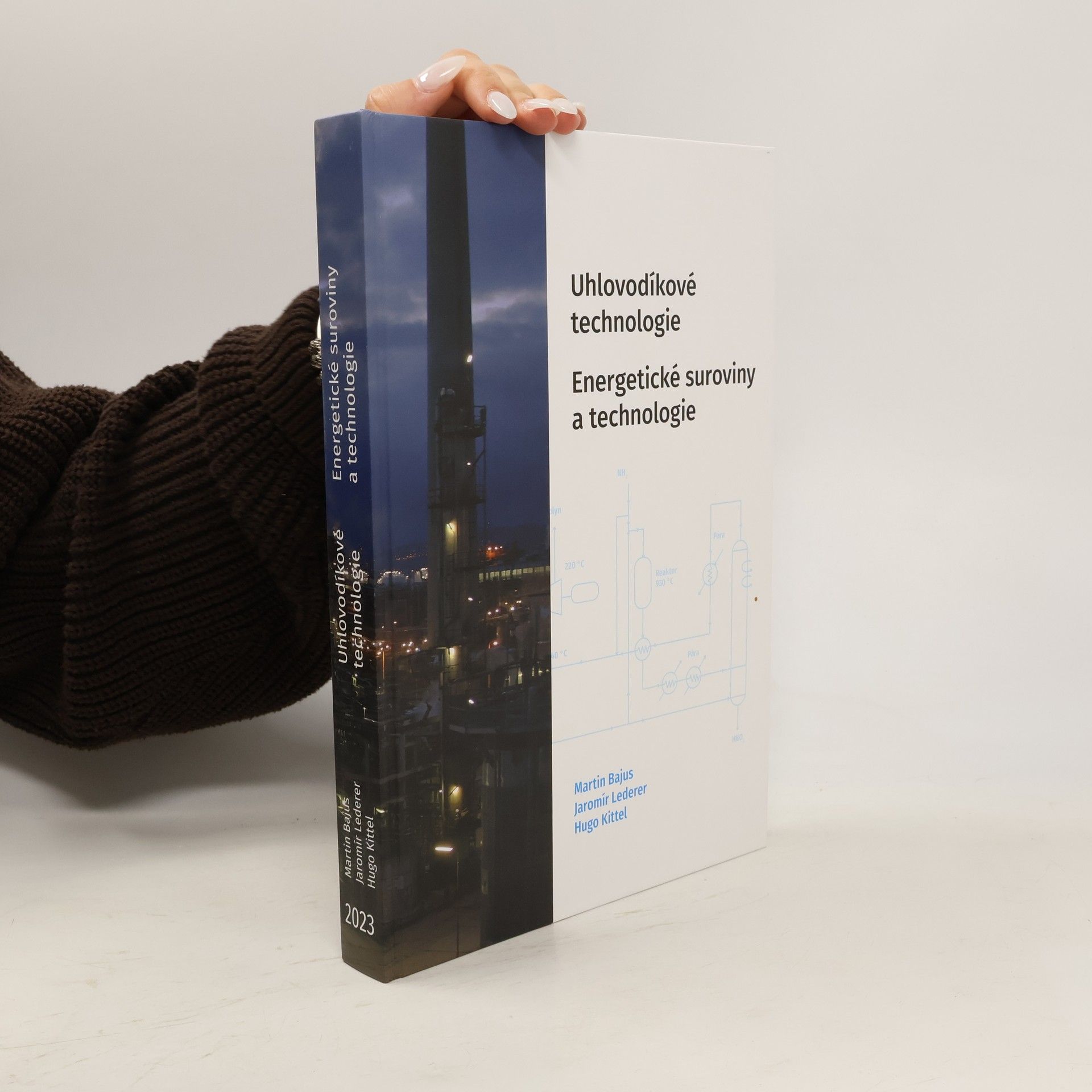 Martin Bajus Uhlovodíkové technologie. Energetické suroviny a technologie