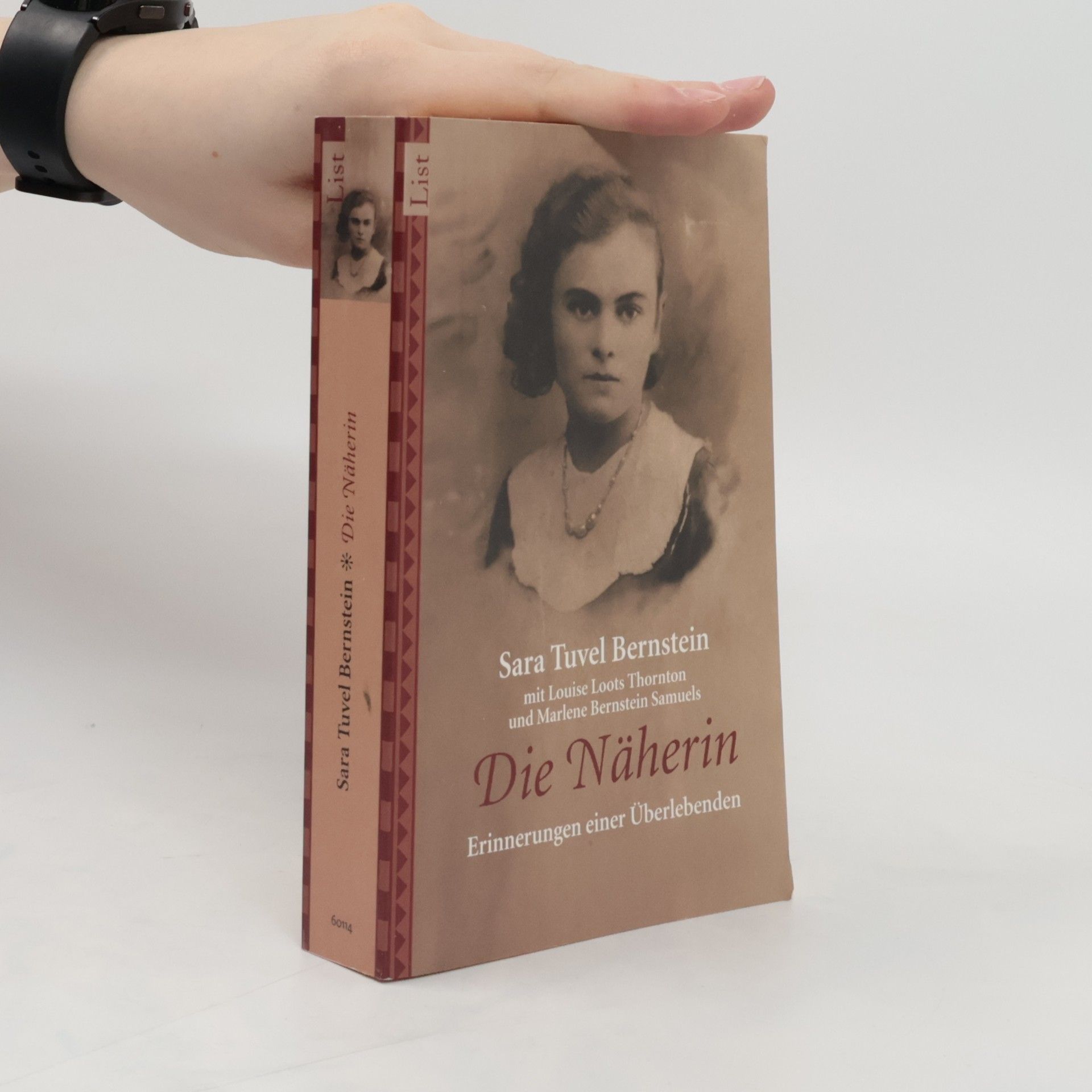 Sara Tuvel Bernstein Die Näherin.